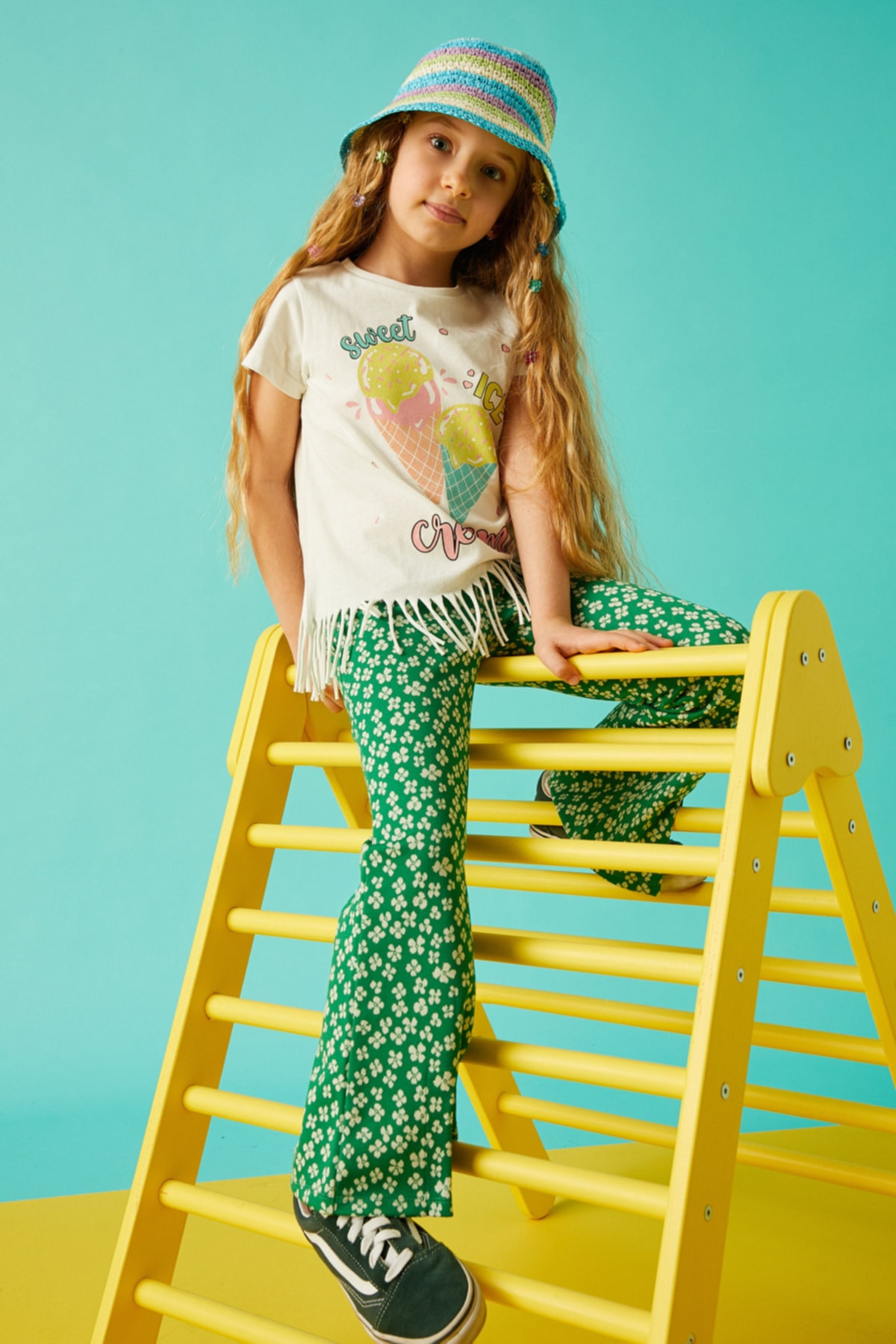 Levně Koton Girl's Green Patterned Jeans