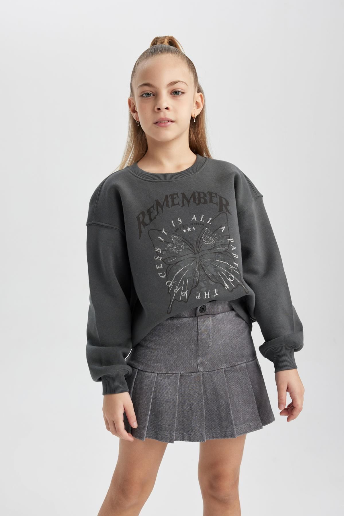 DEFACTO Girl's Printed Crew Neck Thick Sweatshirt