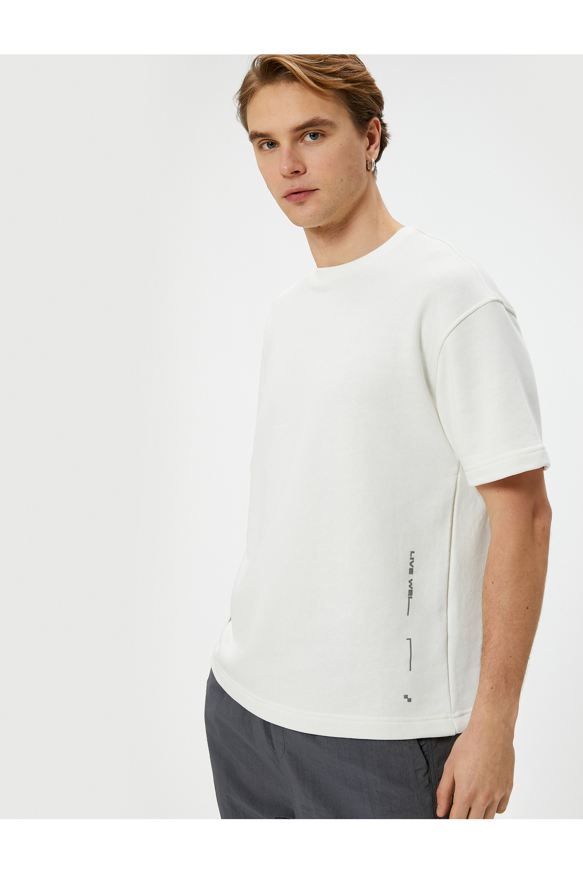 Koton Oversized T-Shirt with a slogan printed, short sleeves and a crew neck.