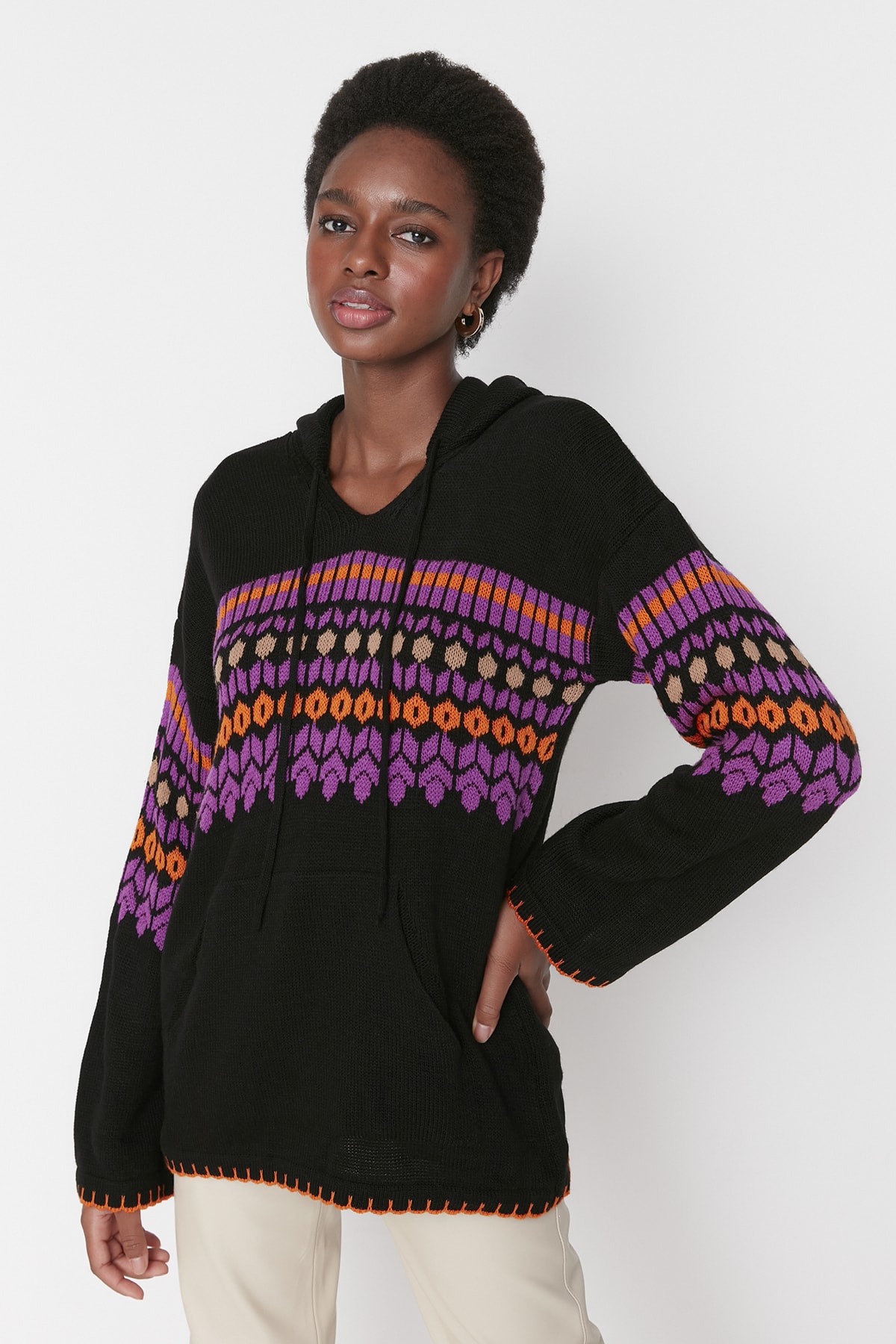 Trendyol Sweater - Schwarz - Regular fit