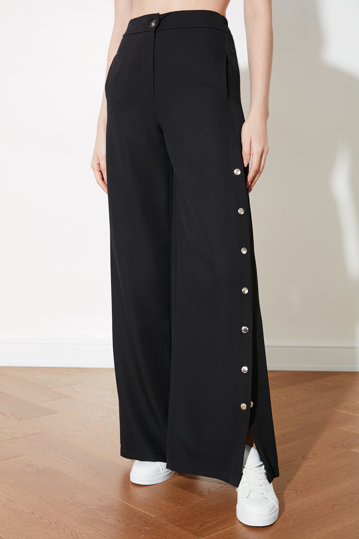 Pantaloni dama, Trendyol