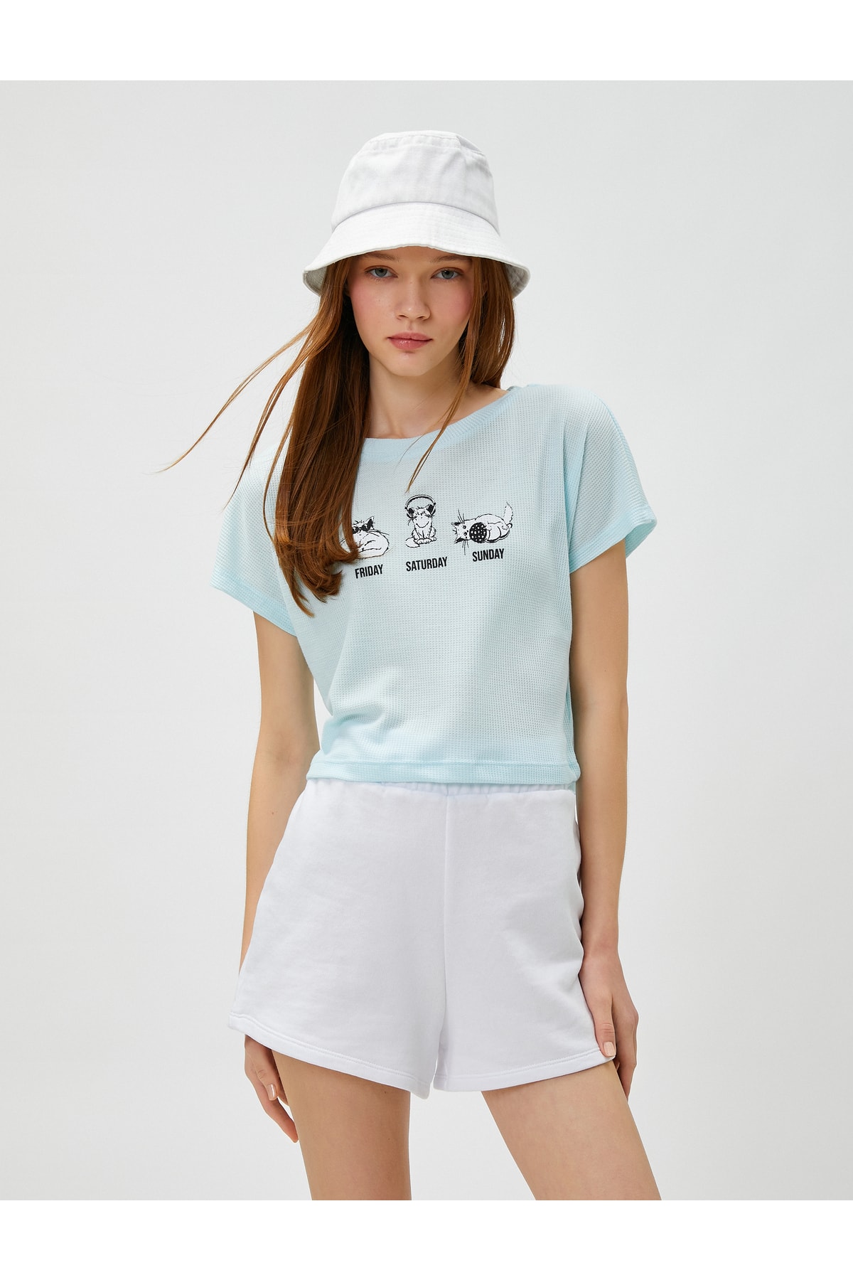 Levně Koton Crop T-Shirt Printed Crew Neck Short Sleeve
