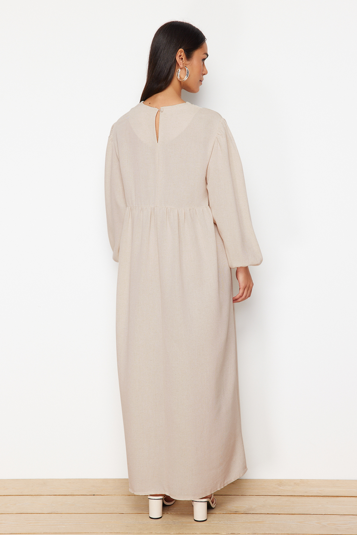 Trendyol Beige V-Neck Detailed Woven Linen Look Dress
