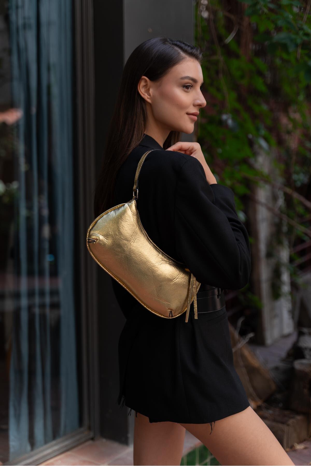 Levně Madamra Gold Women's Shoulder Bag