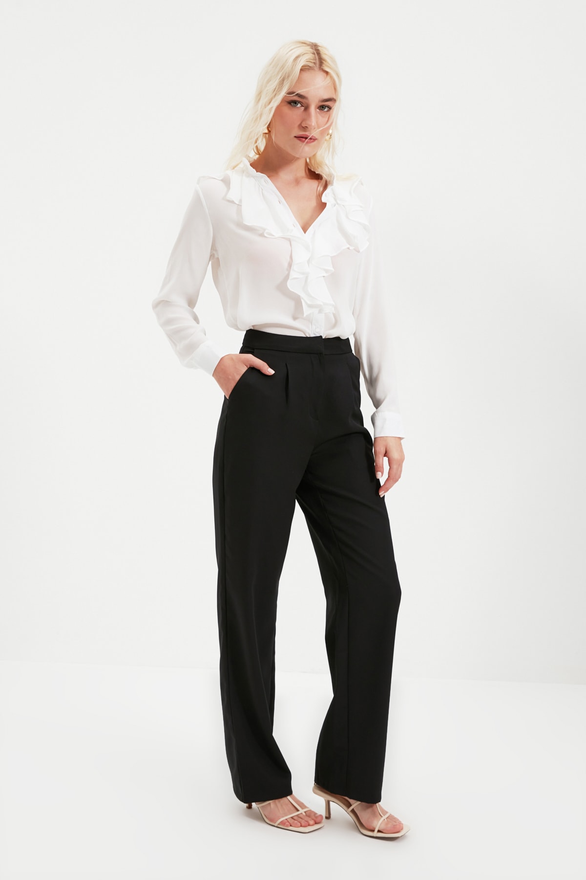 Pantaloni dama Trendyol Flat Cut