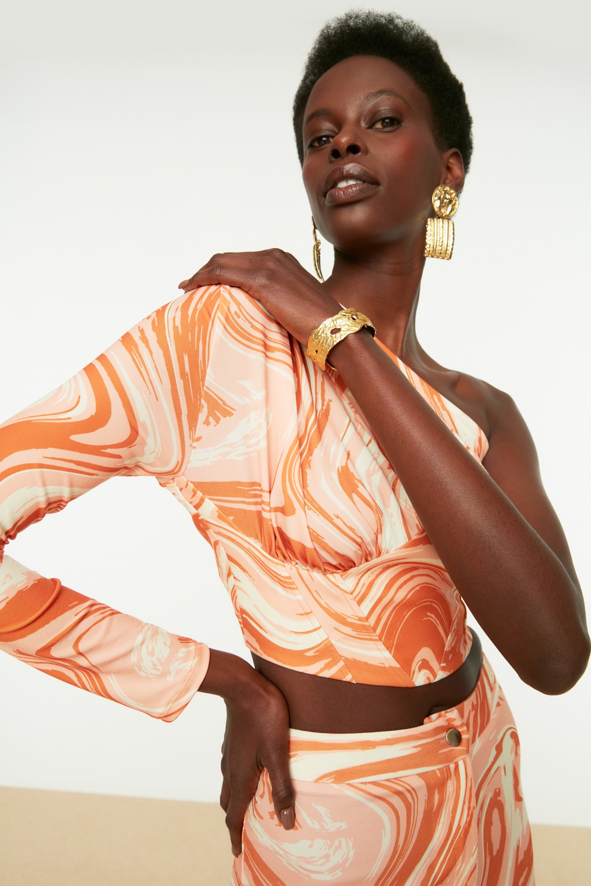 Top dama, Trendyol Single sleeve