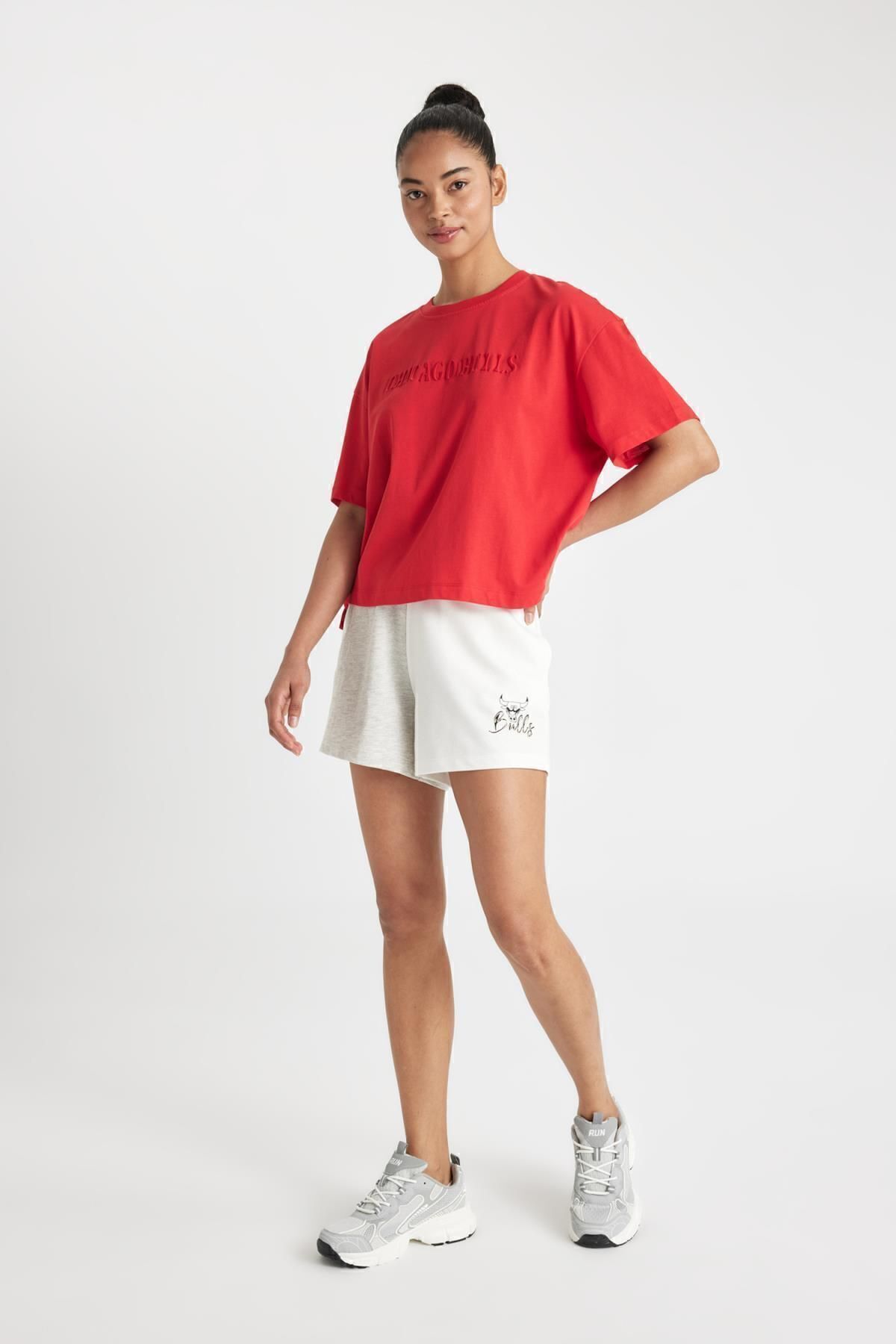 DEFACTO Fit Nba Chicago Bulls Short Leg Shorts