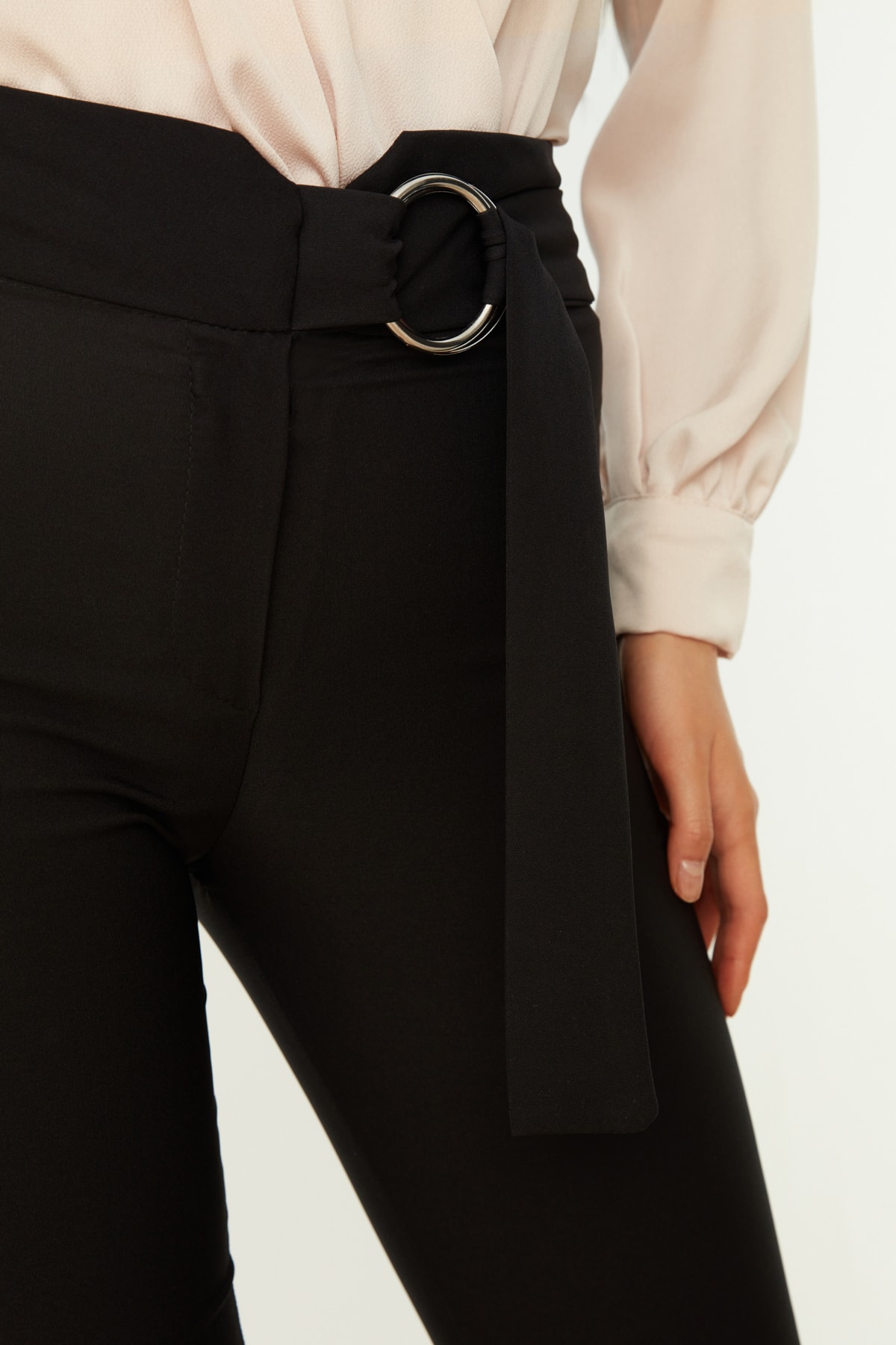 Pantaloni dama Trendyol Detailed