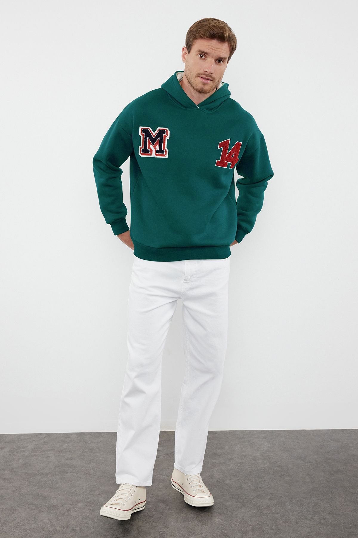 Trendyol Emerald Green Oversize/Wide Cut Sweatshirt with Letter Patch and Embroidery Detail