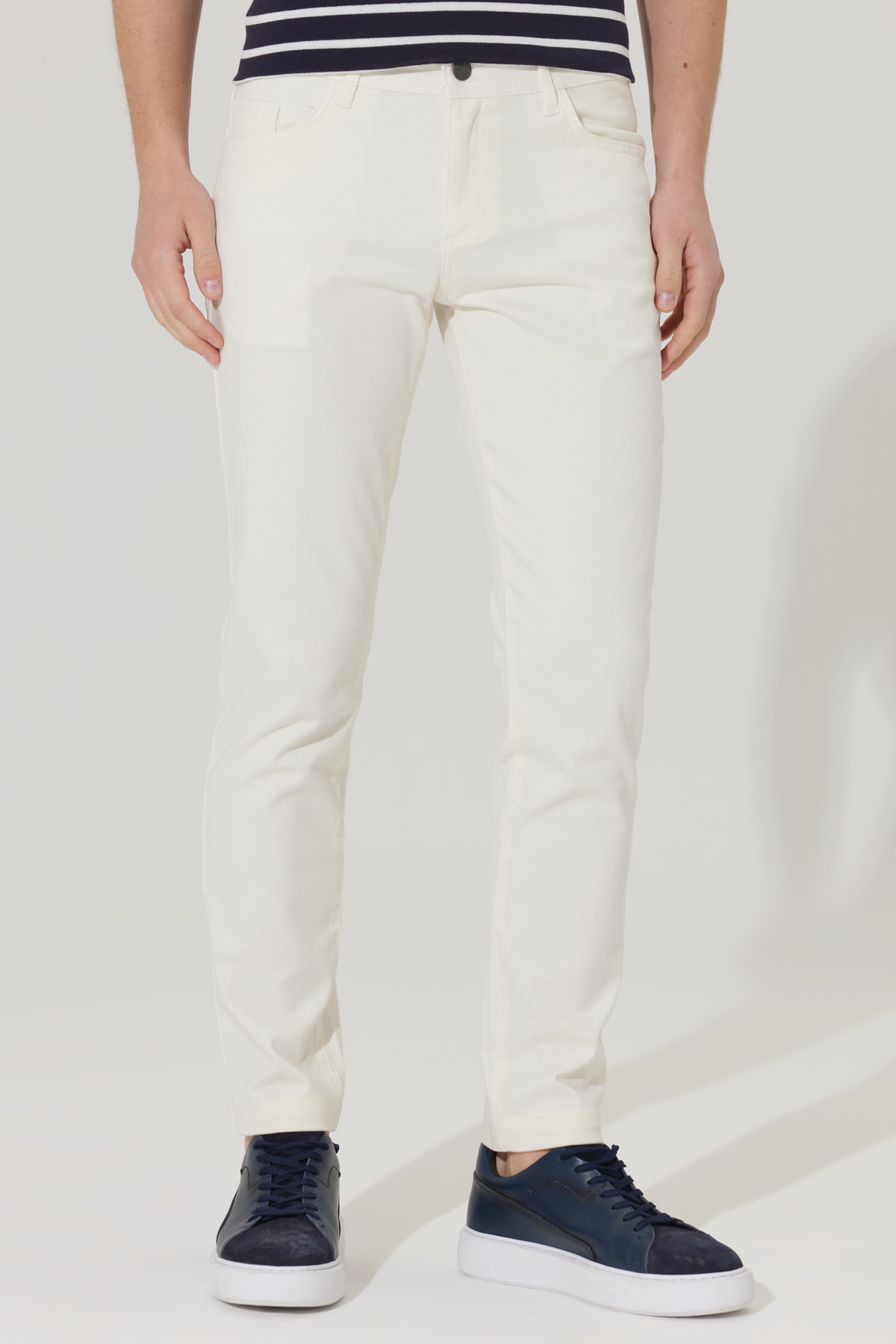 AC&Co / Altınyıldız Classics Men's Ecru Slim Fit Slim Fit 5 Pocket Cotton Canvas Flexible Chino Trousers