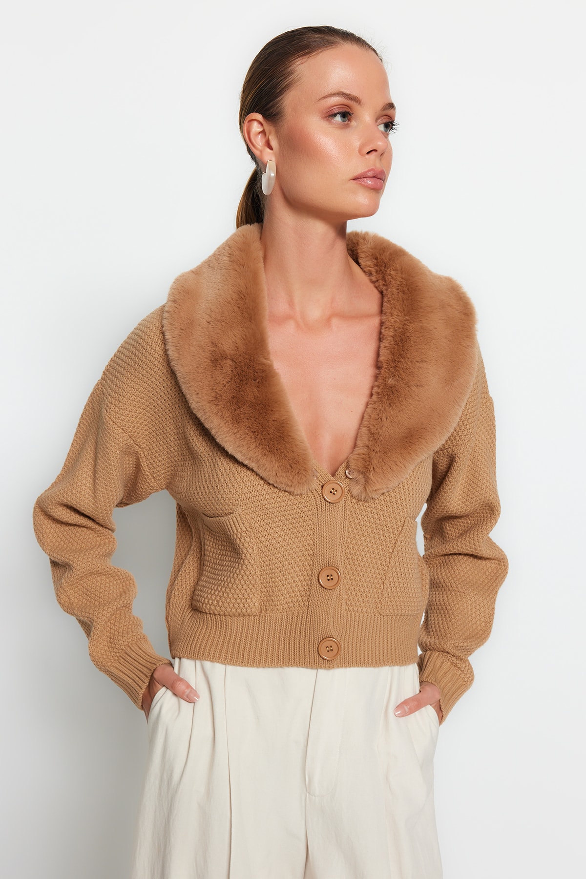 Trendyol Camel Crop Faux Fur Collar Knitwear Cardigan