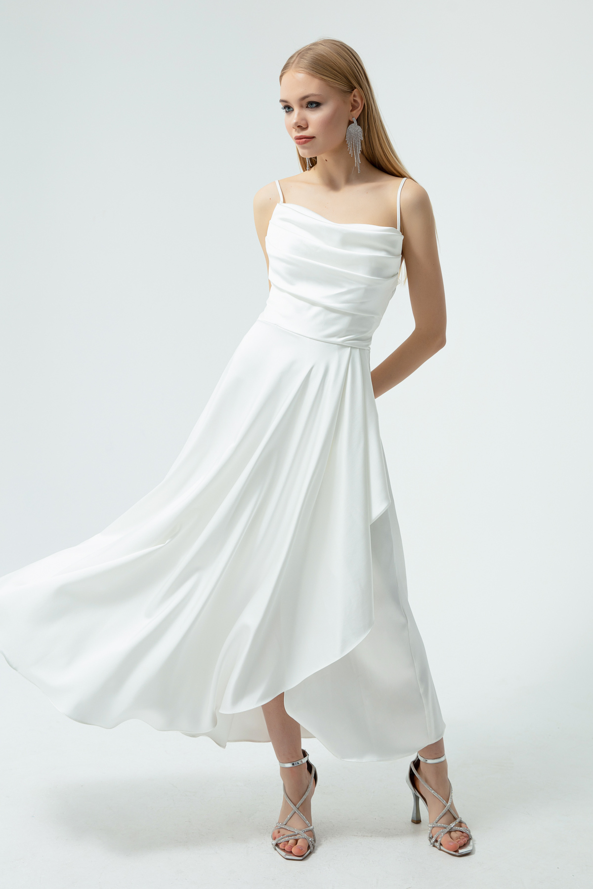 Levně Lafaba Women's White Satin Midi Length Evening Dress &; Prom Dress with Ruffles and a Slit.