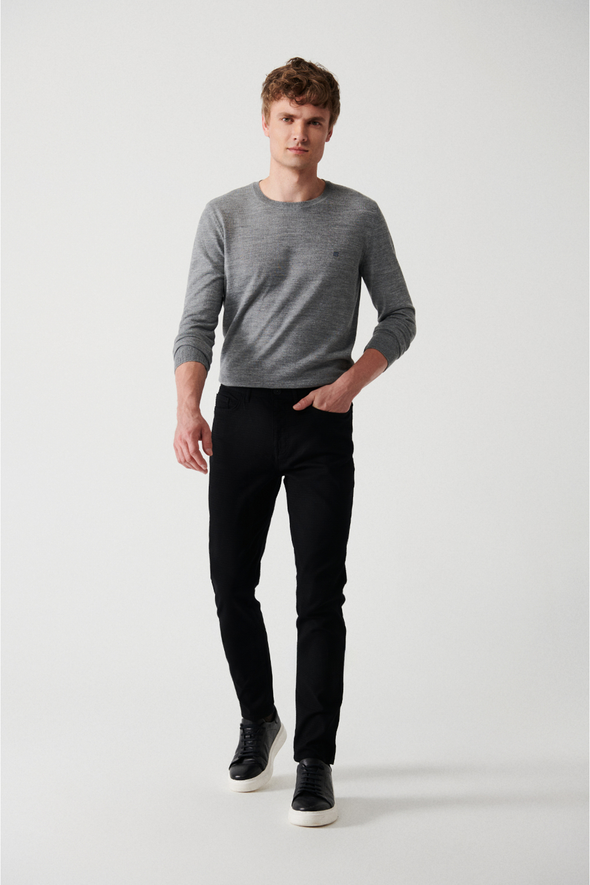 Avva Men's Black Dobby Flexible 5-Pocket Slim Fit Slim Fit Canvas Trousers