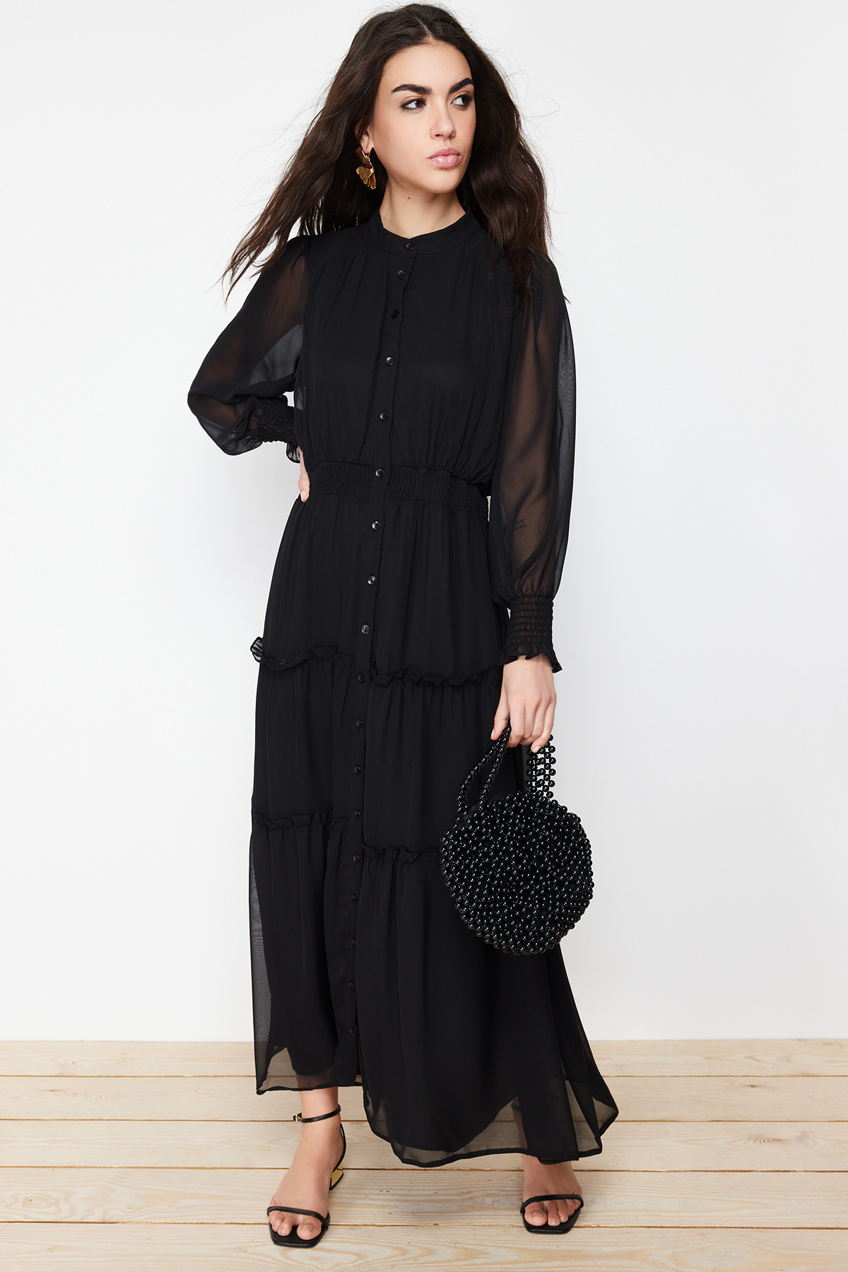 Levně Trendyol Black Sleeves and Waist Gipe Detail Lined Chiffon Woven Shirt Dress
