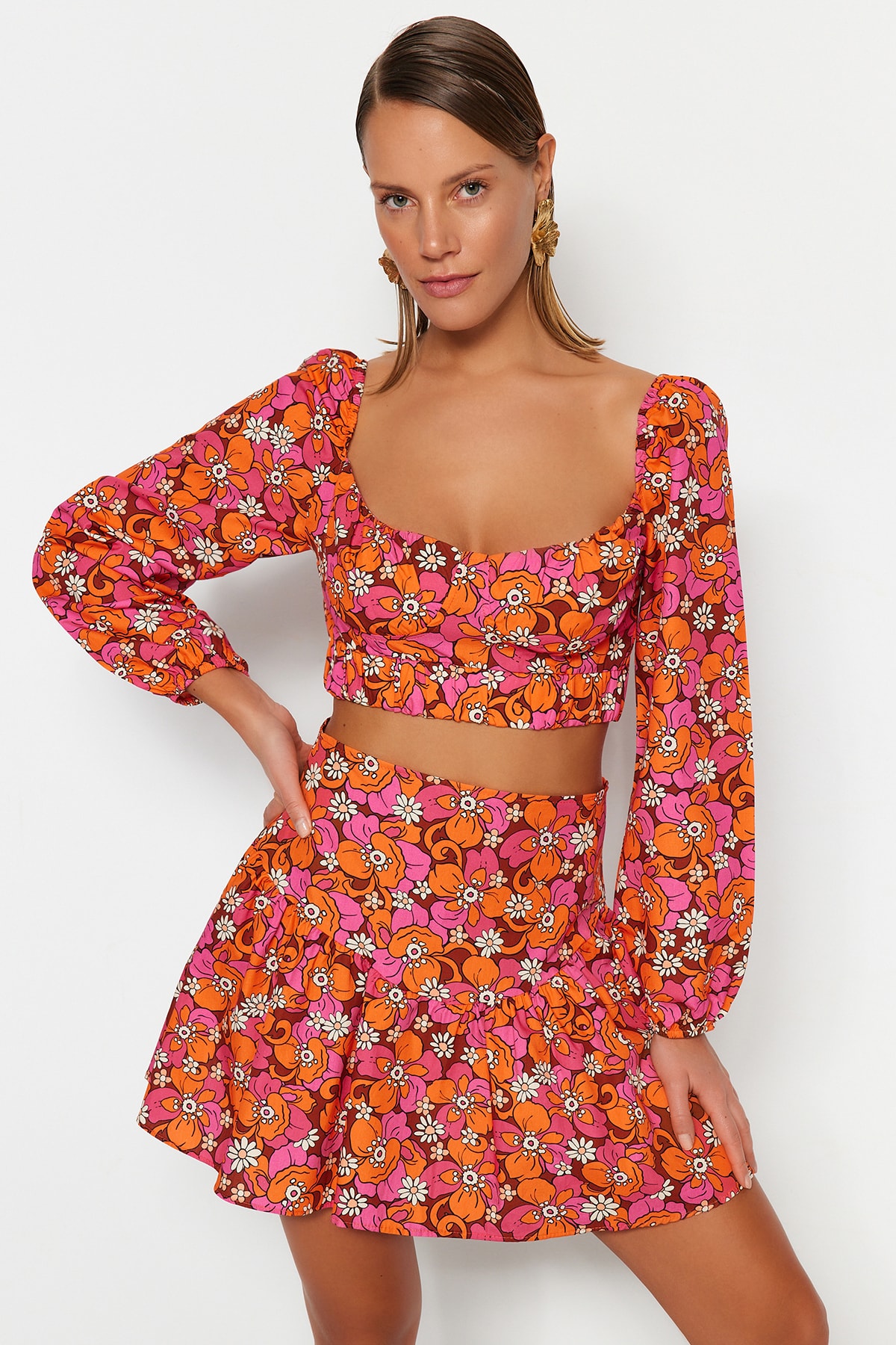 Levně Trendyol Floral Pattern Woven 100% Cotton Blouse and Skirt Suit