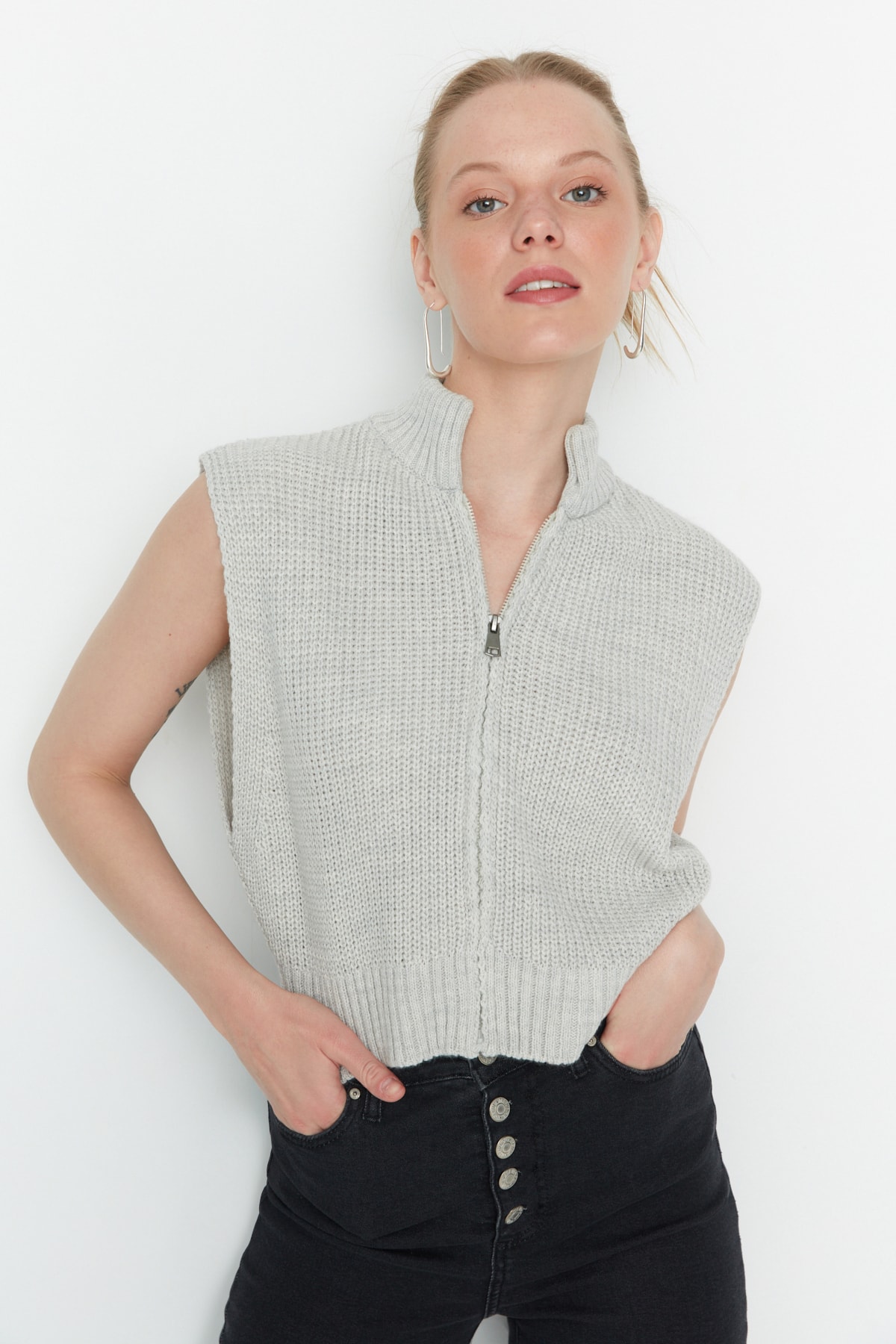 Trendyol Gray Crop Zippered Basic Knitwear Sweater