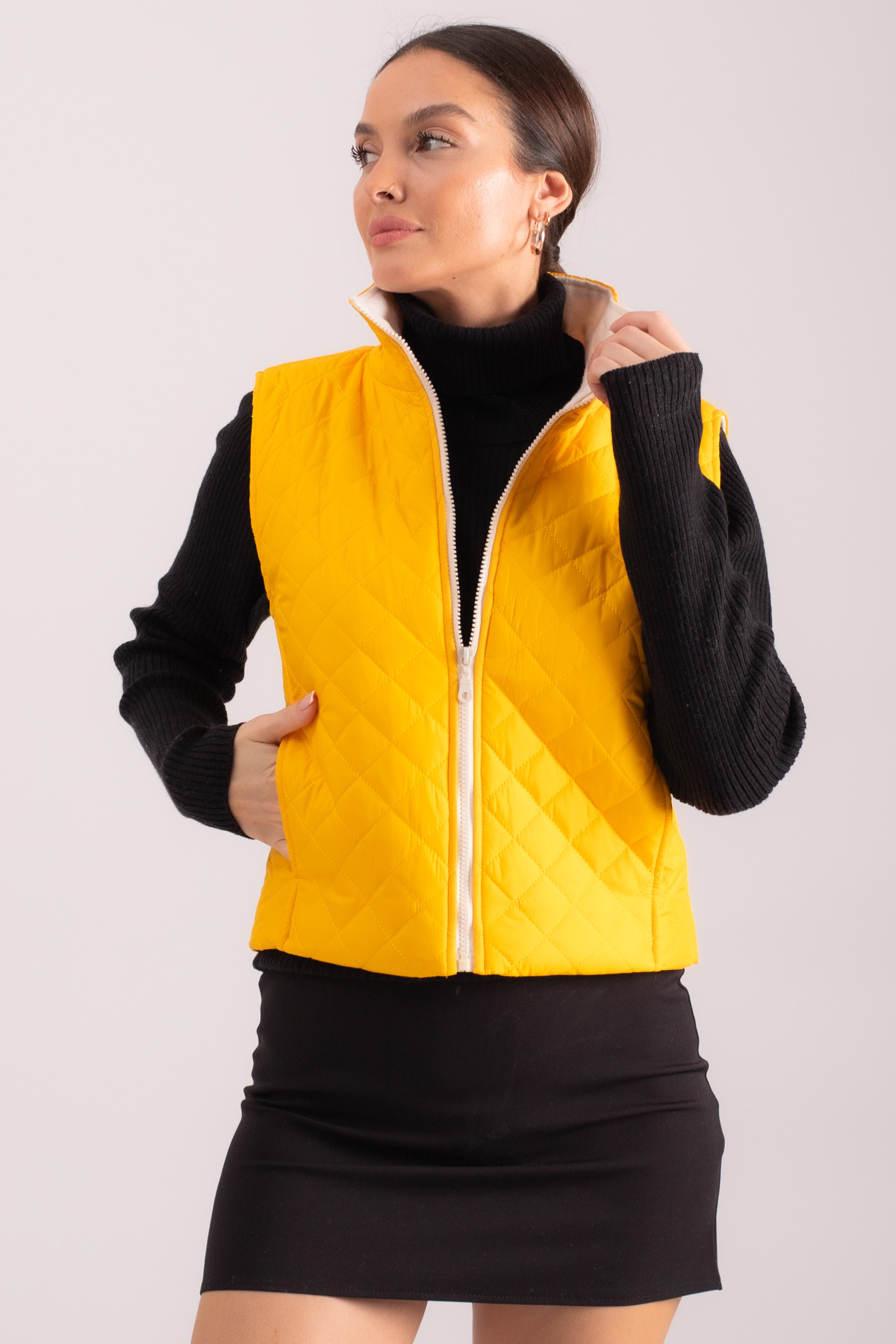armonika Women's Yellow Cachet Lined Pocket Zipper Quilted Vest