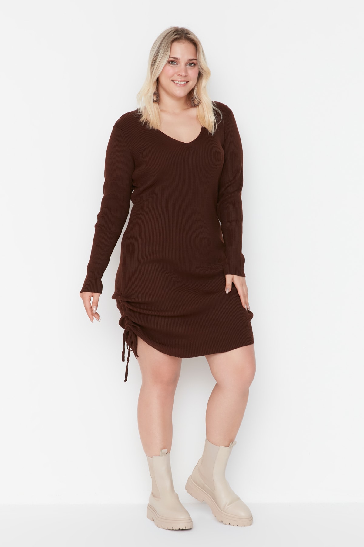 Trendyol Curve Plus Size Dress - Brown - Bodycon