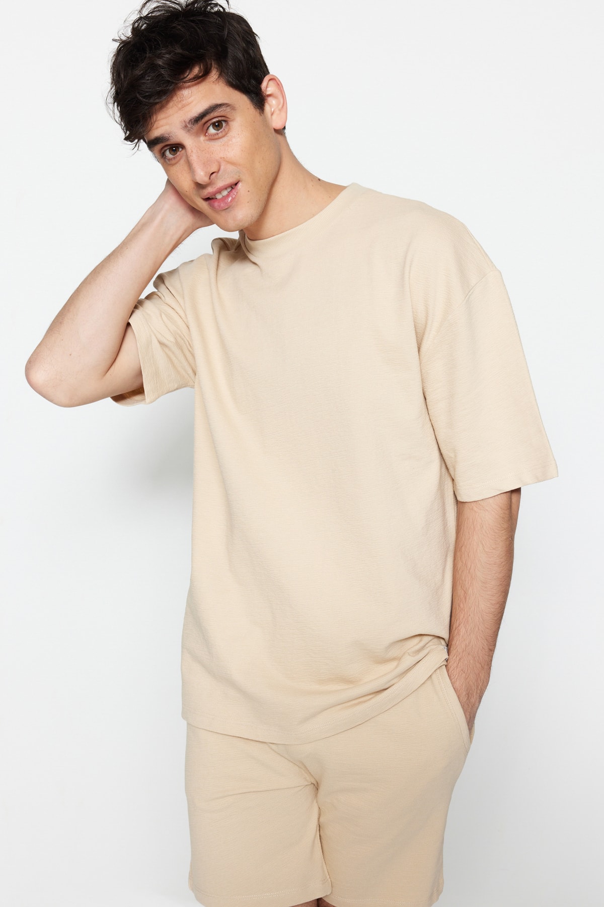 Levně Trendyol Limited Edition Beige Oversize 100% Cotton Labeled Textured Basic Thick T-Shirt