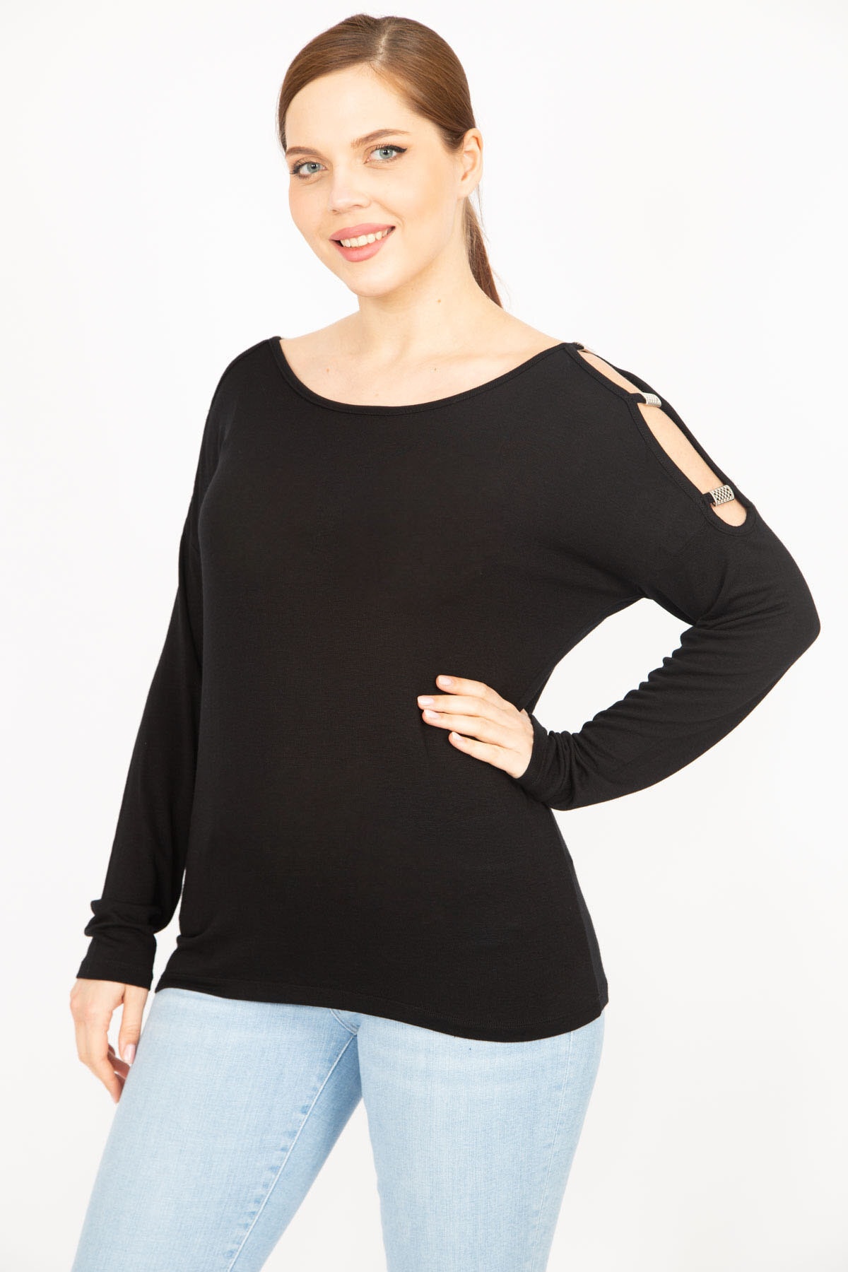 Levně Şans Women's Black Plus Size Decollete Shoulder Blouse