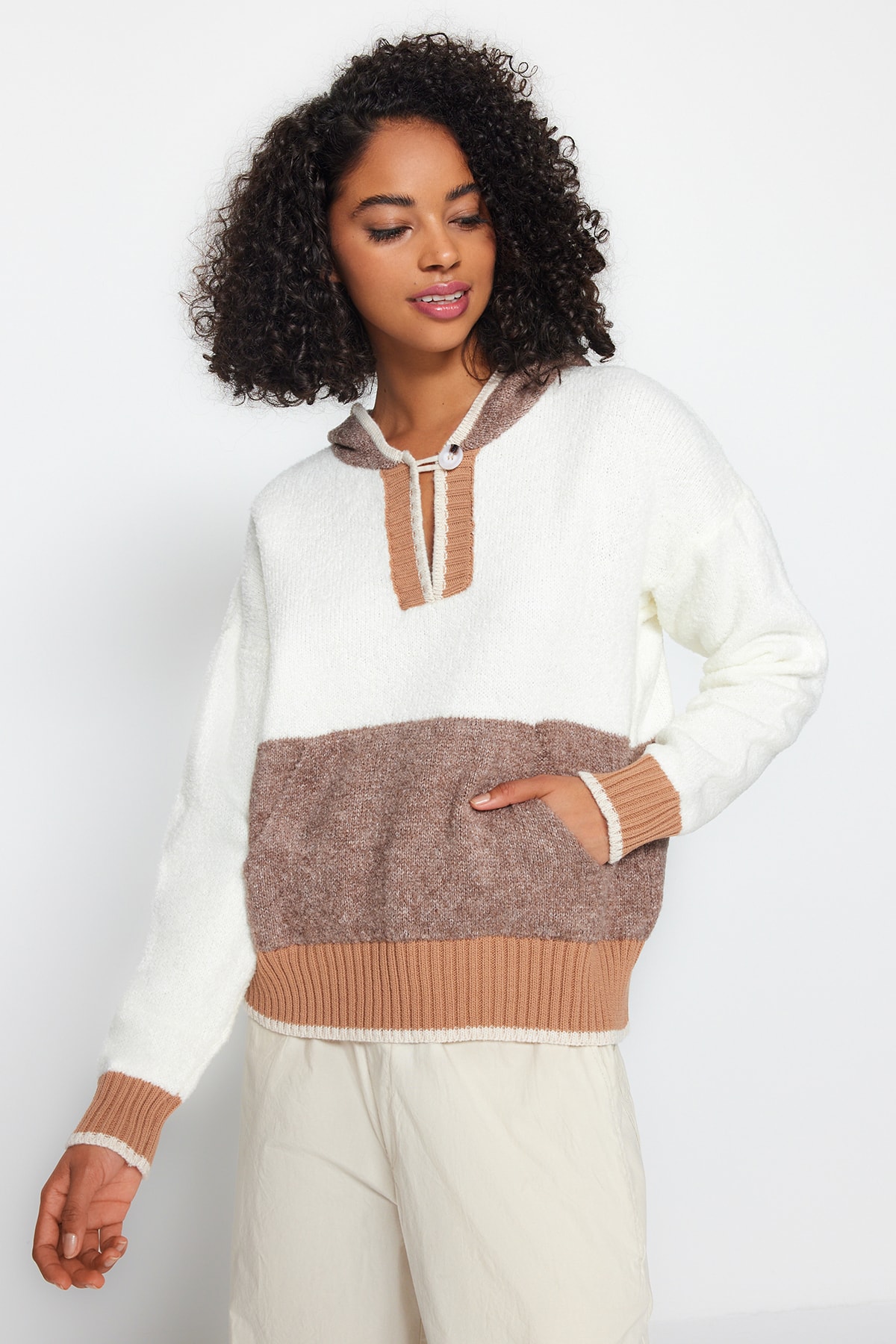 Trendyol Ecru Soft Textured Boucle Hooded Knitwear Sweater