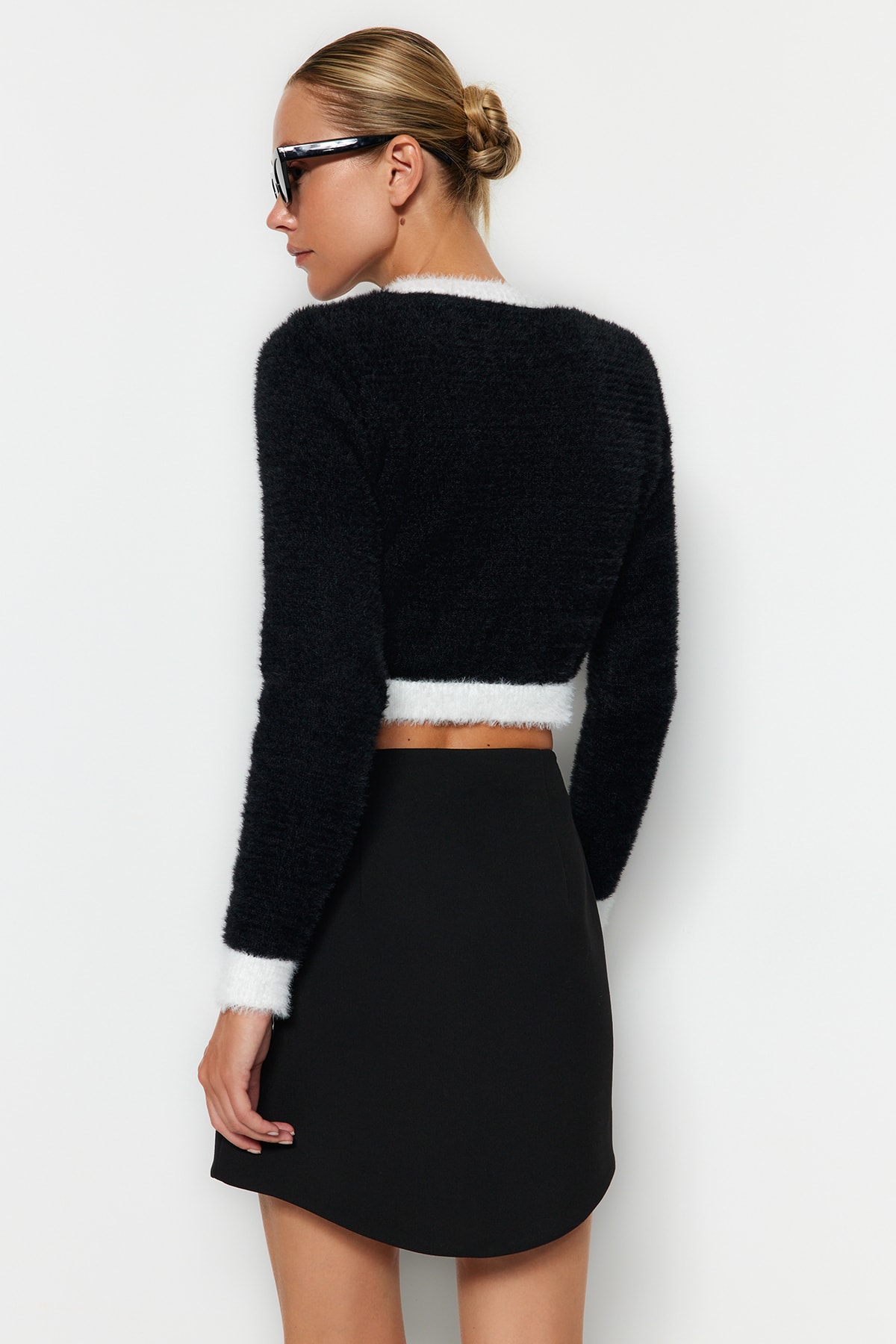 Trendyol Black Super Crop Pile Pletený Cardigan