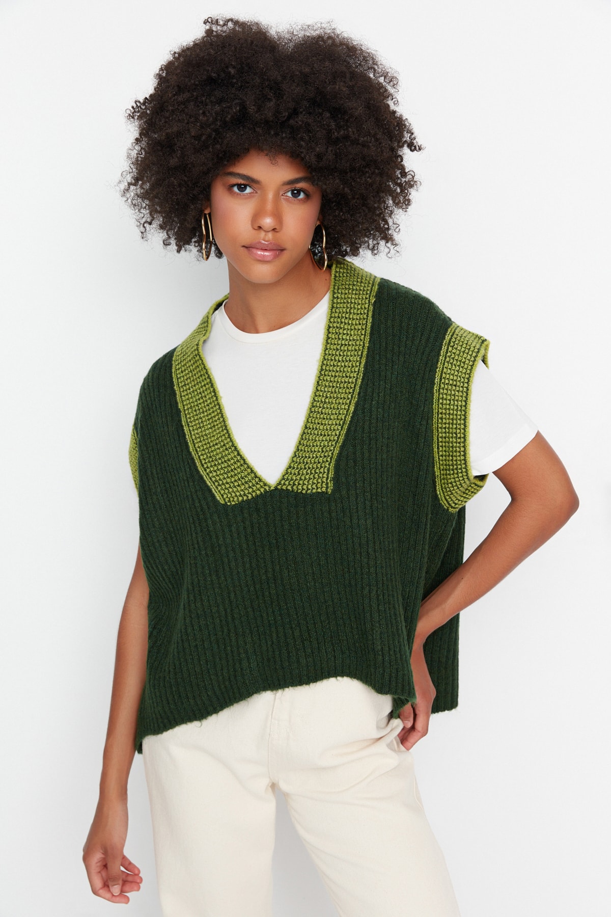 Trendyol Sweater Vest - Green - Regular fit