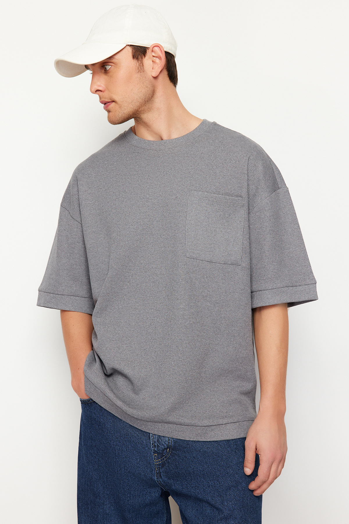 Levně Trendyol Anthracite Oversize Pocket Textured Cotton T-Shirt