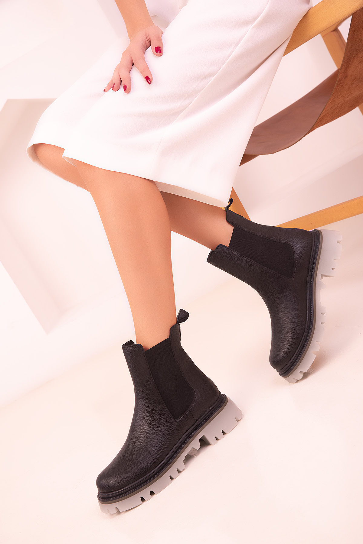 Soho Black Women's Boots & Booties 18446