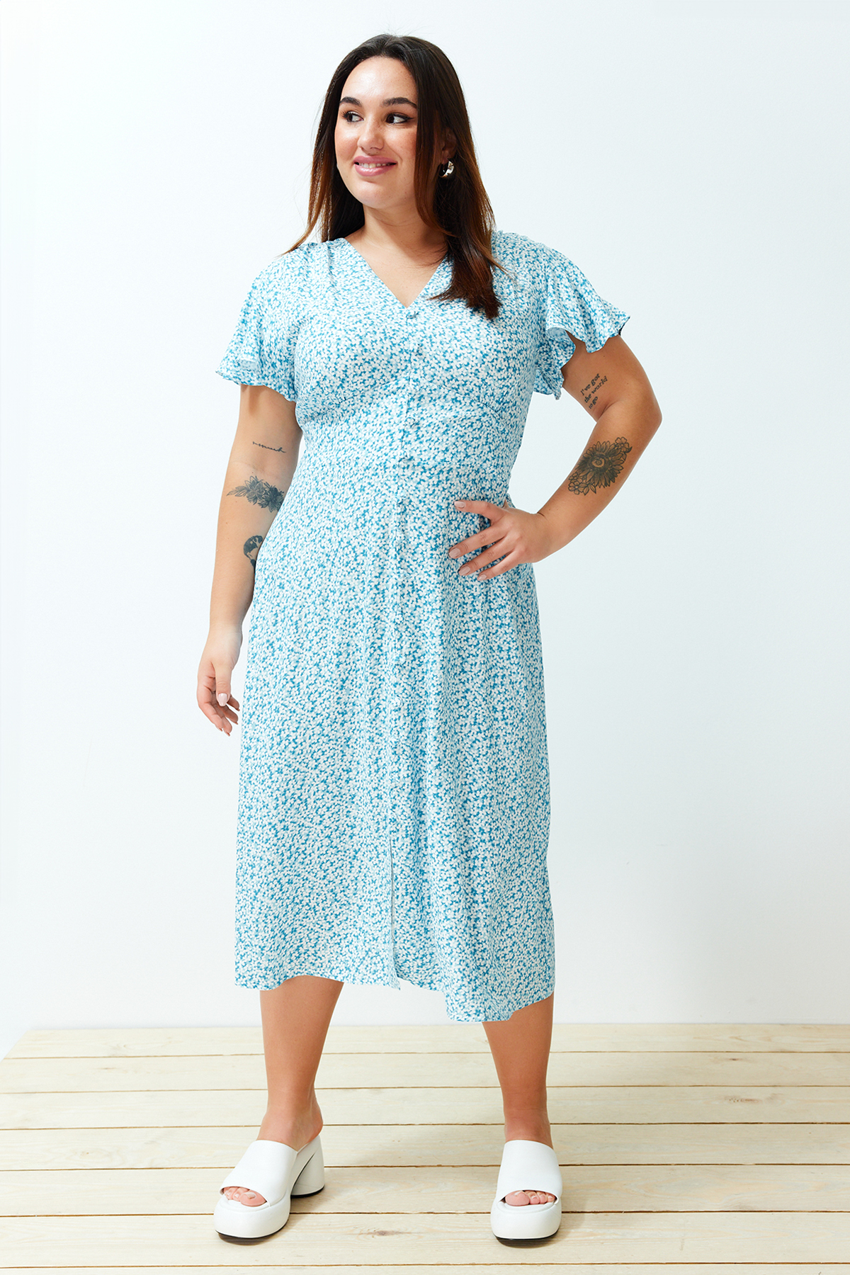 Trendyol Curve Multicolored V-Neck Sleeves Ruffled Floral Elastic Waist Woven Dress