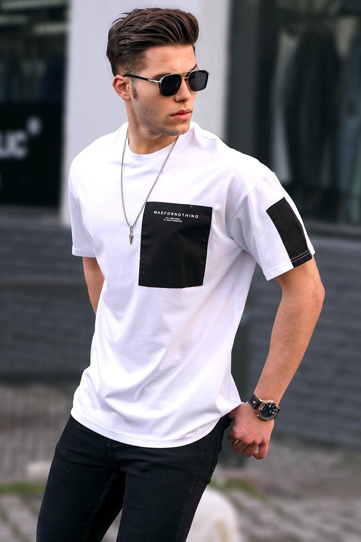 Levně Madmext White Pocket Detailed Men's Basic T-Shirt