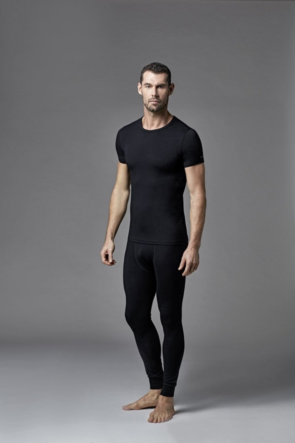 Levně Dagi Men's Black Crew Neck Short Sleeve Top Thermal Underwear