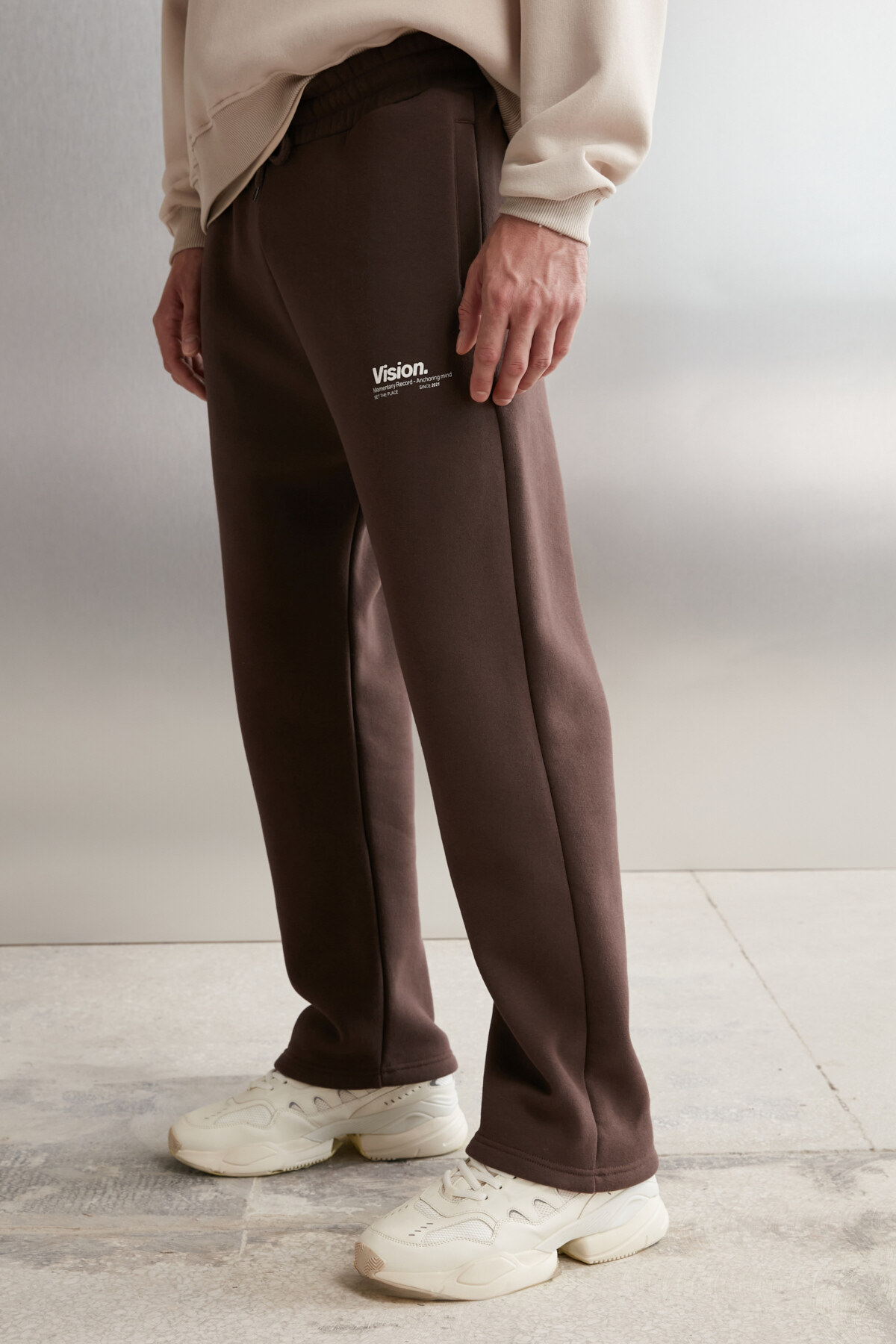 Levně GRIMELANGE Freddy Men's Regular Fit Soft Fabric Printed 3 Pocket Bitter Brown Sweatpant