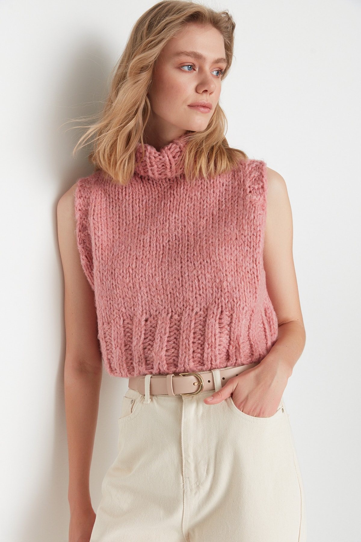 Trendyol Powder Crop Soft Textured Turtleneck Knitwear Sweater