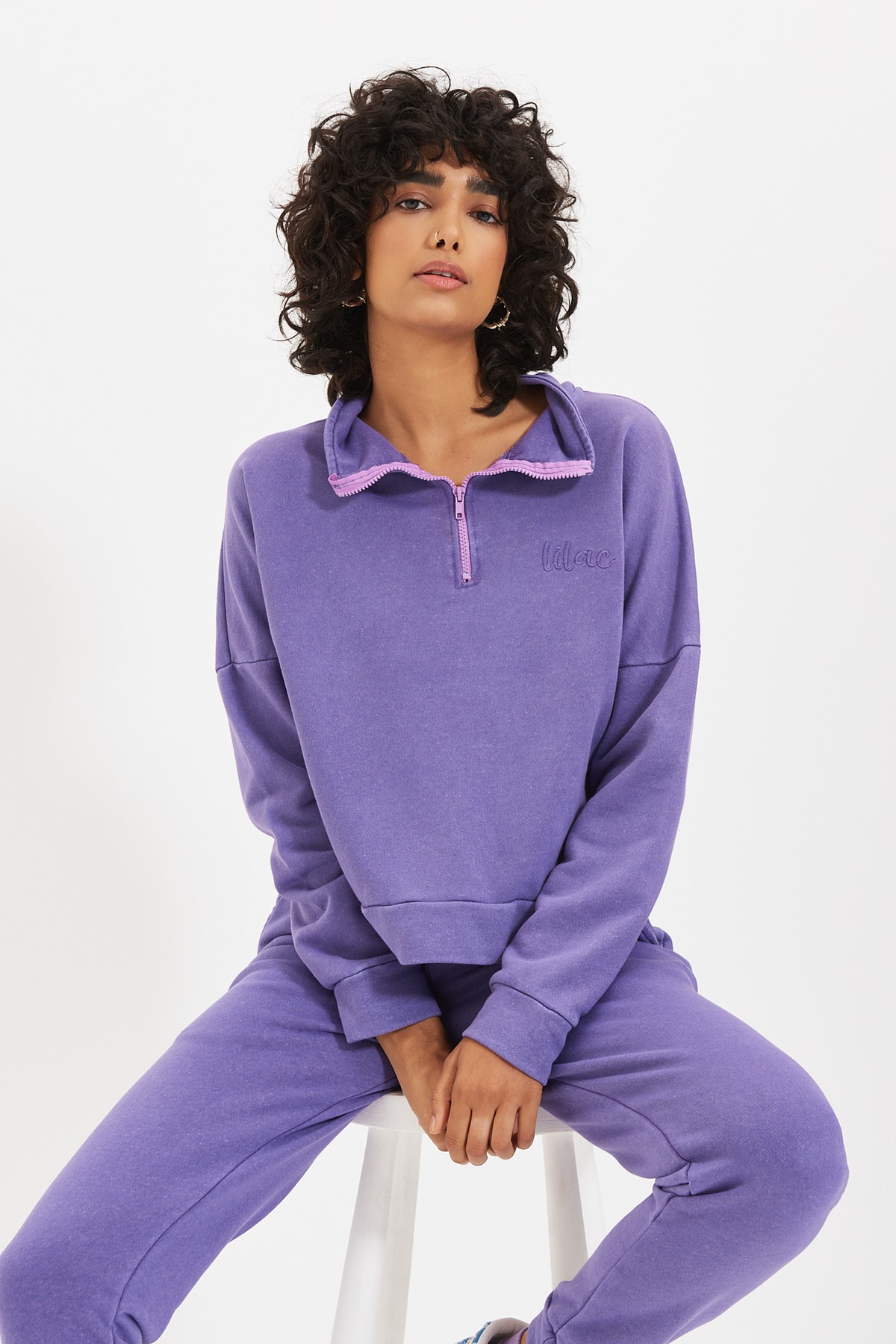 Trendyol Lilac Basic Zippered and Washed Embroidered Knitted Sweatshirt