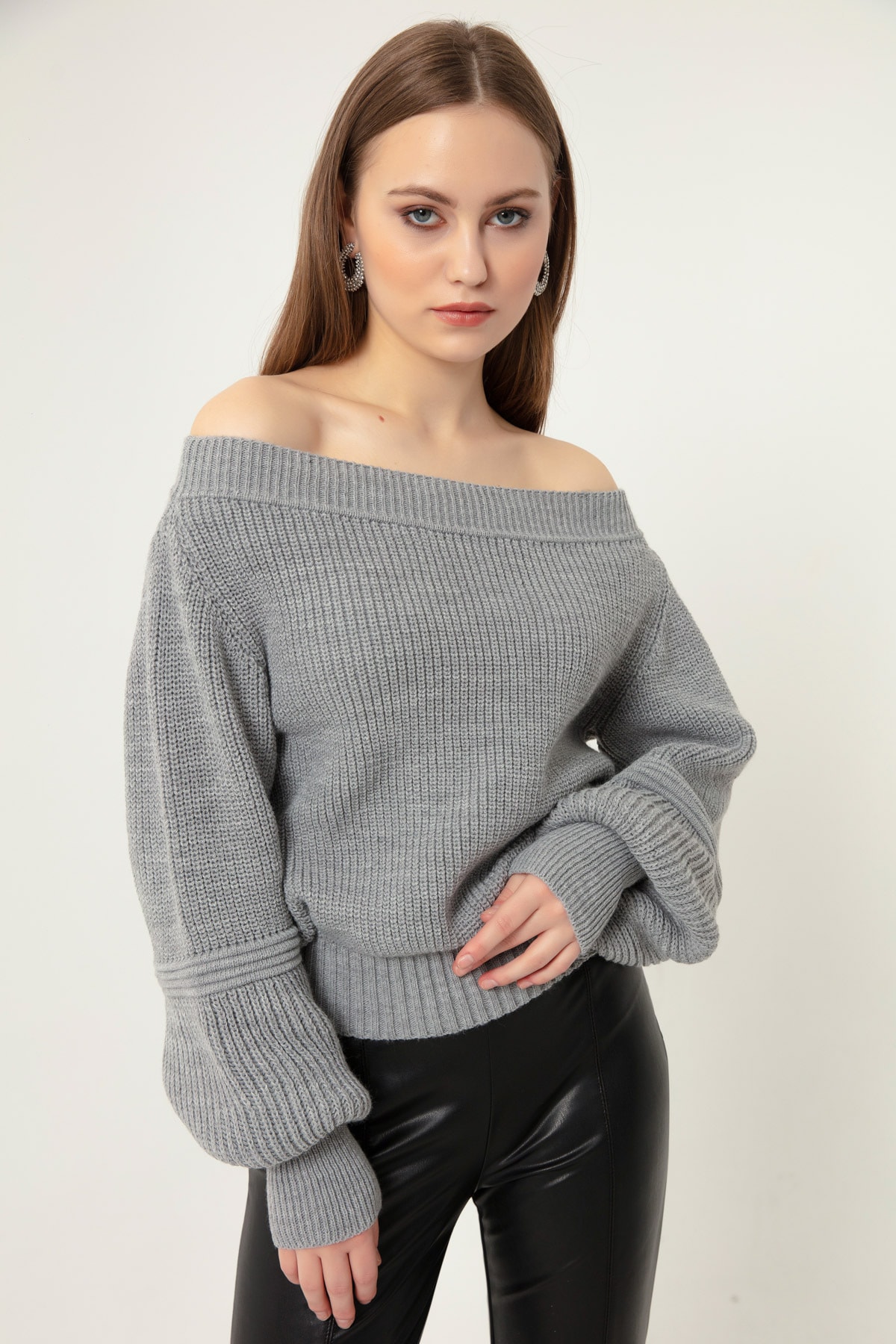 Levně Lafaba Dámský šedý pletený svetr s kulatým výstřihem