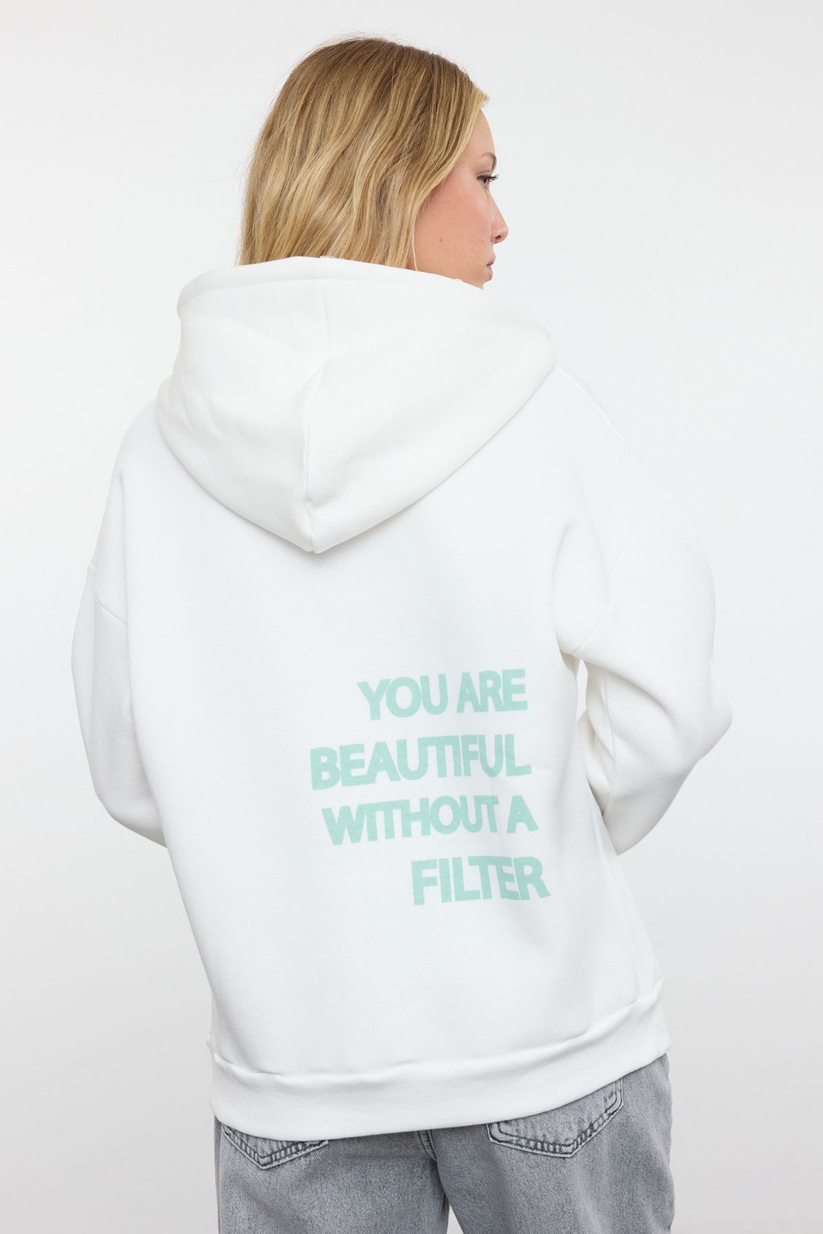 Trendyol Ecru Thick Inside Fleece Back Printed Oversize/Wide Fit Knitted Sweatshirt