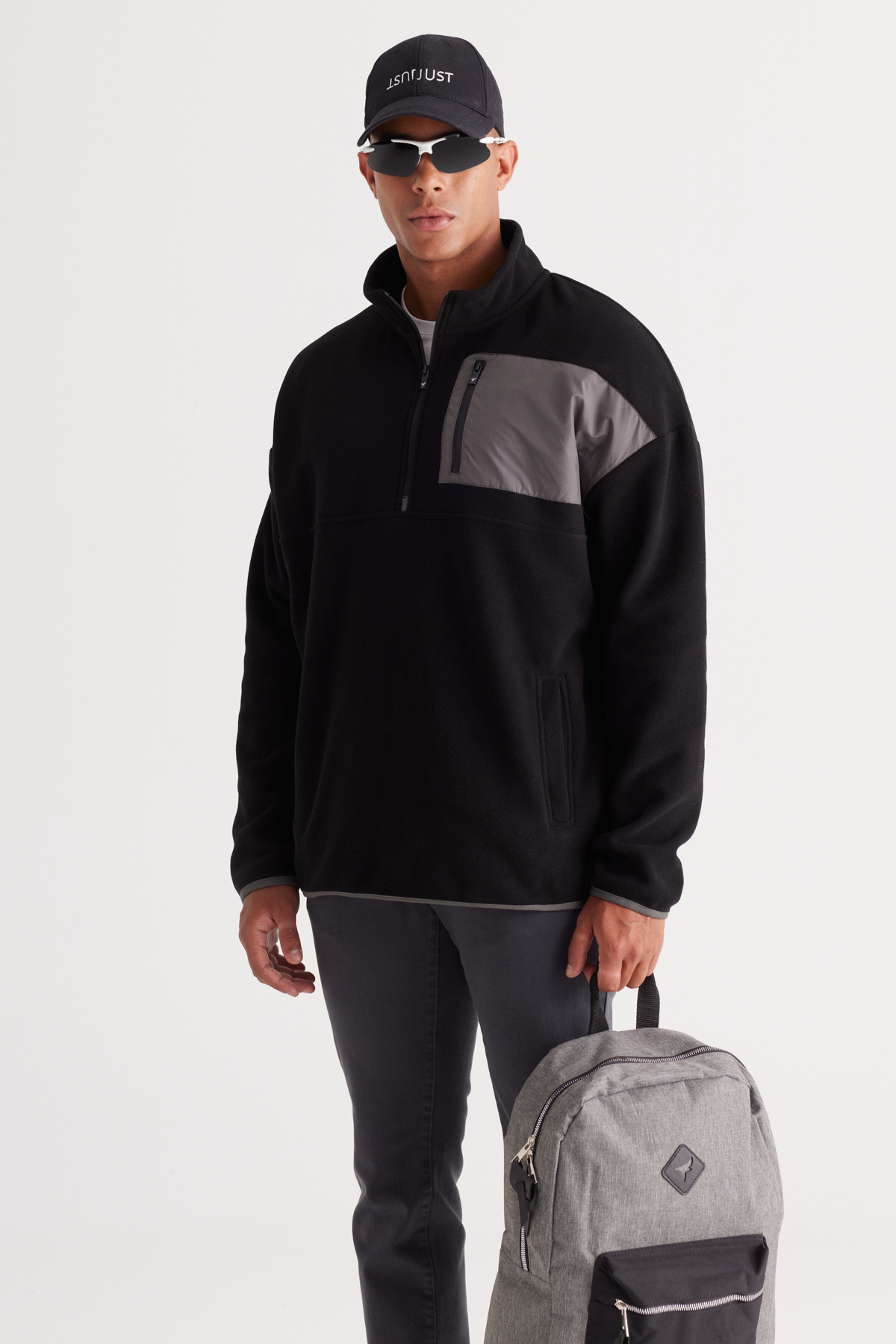 AC&Co / Altınyıldız Classics Men's Black Oversize Wide Cut High Bato Collar Pocket Detailed Zippered Cold Proof Fleece Sweatshirt