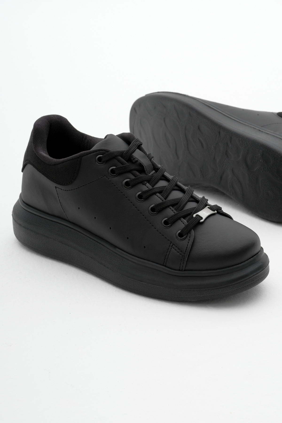 Levně Tonny Black Unisex Black Sneakers V2alx