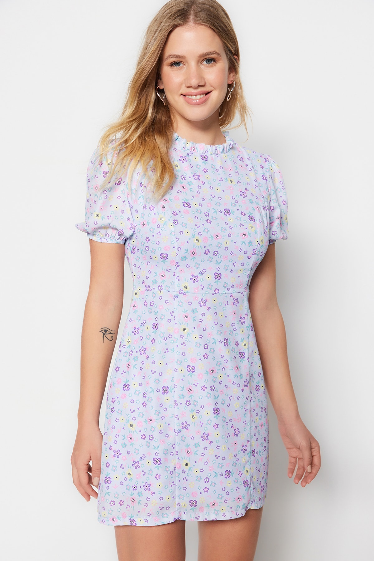 Trendyol Lilac Petite A-Line Super Mini Dress with Woven Lined, Standing Collar and Floral Pattern