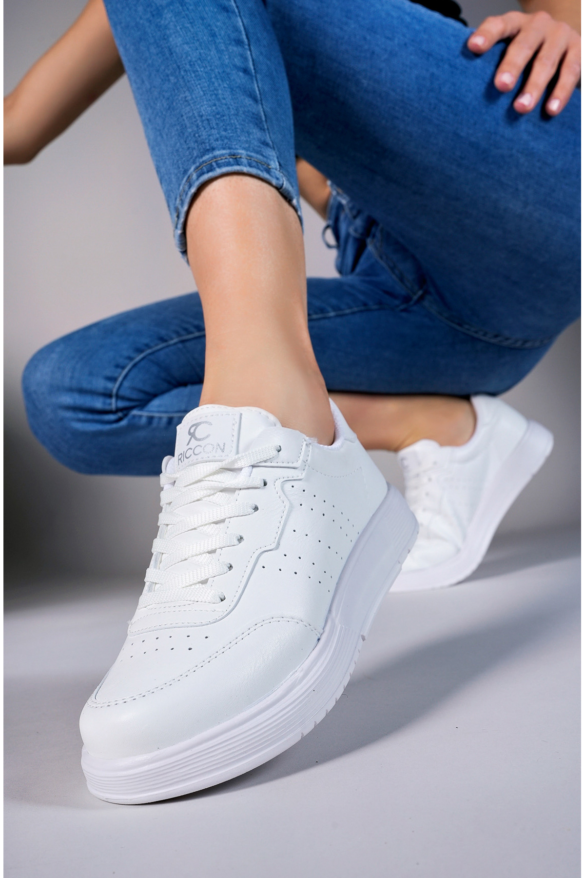 Levně Riccon Glaweth Women's Sneakers 0012158 White