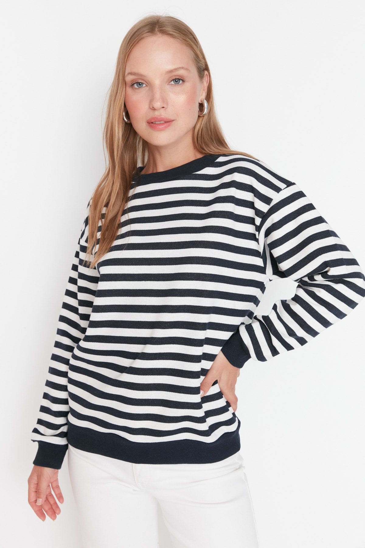 Trendyol Sweatshirt - Dunkelblau - Relaxed fit