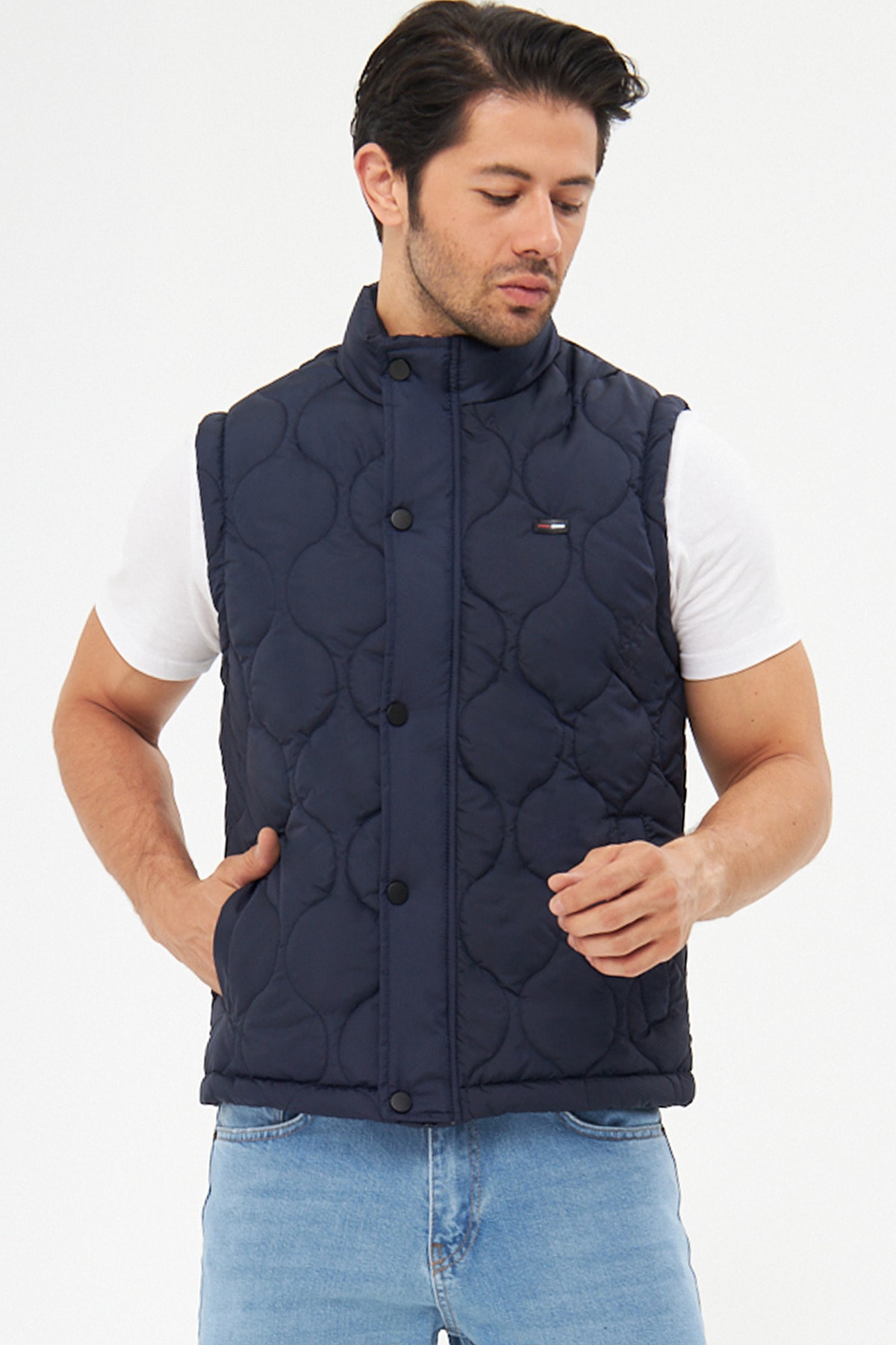 Levně D1fference Men's Waterproof And Windproof Onion Pattern Quilted Navy Blue Vest