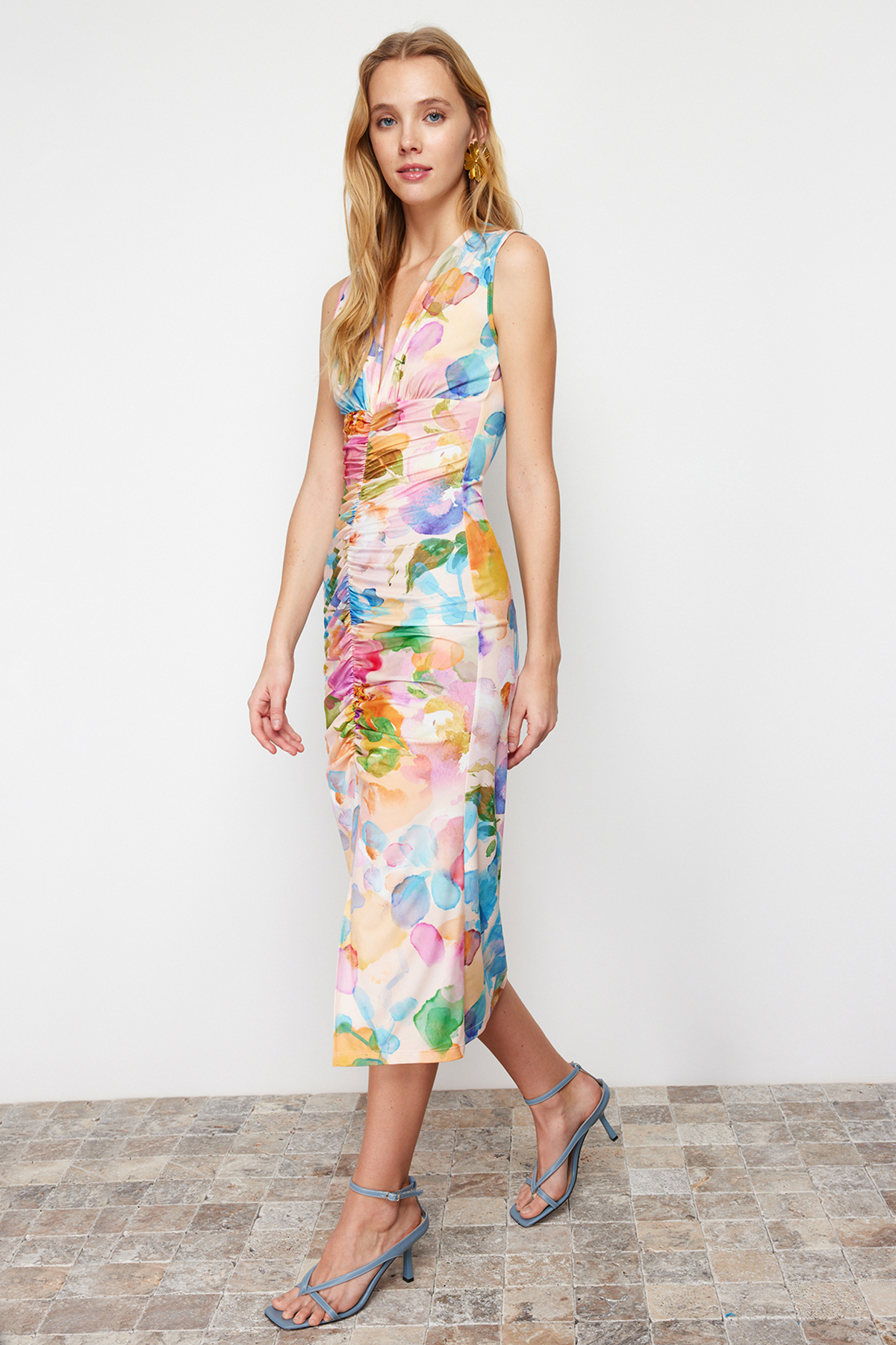 Levně Trendyol Multi Color Printed Fitted/Sticky Gathered Detailed Knitted Midi Dress