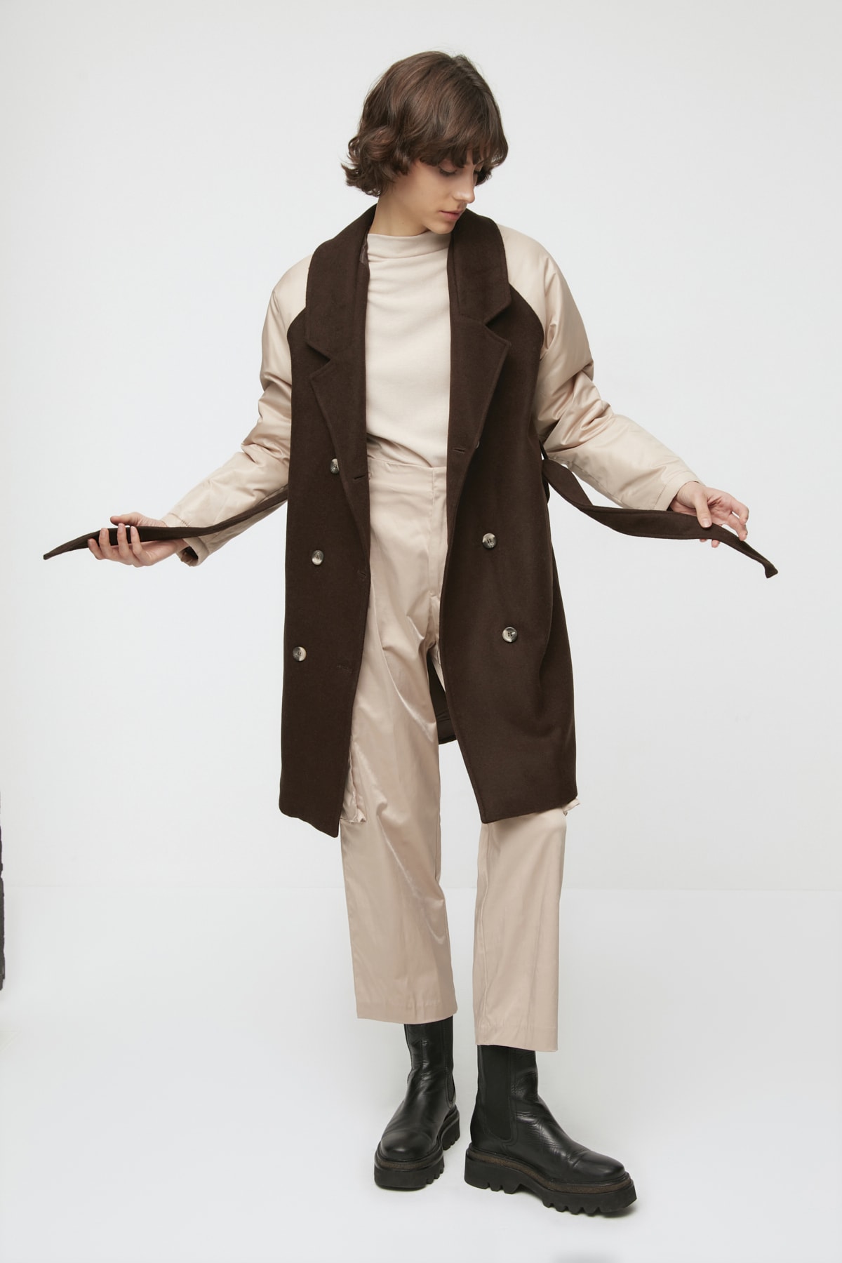 Levně Trendyol hnědý prošívaný rukáv Detailní kašetový kabát