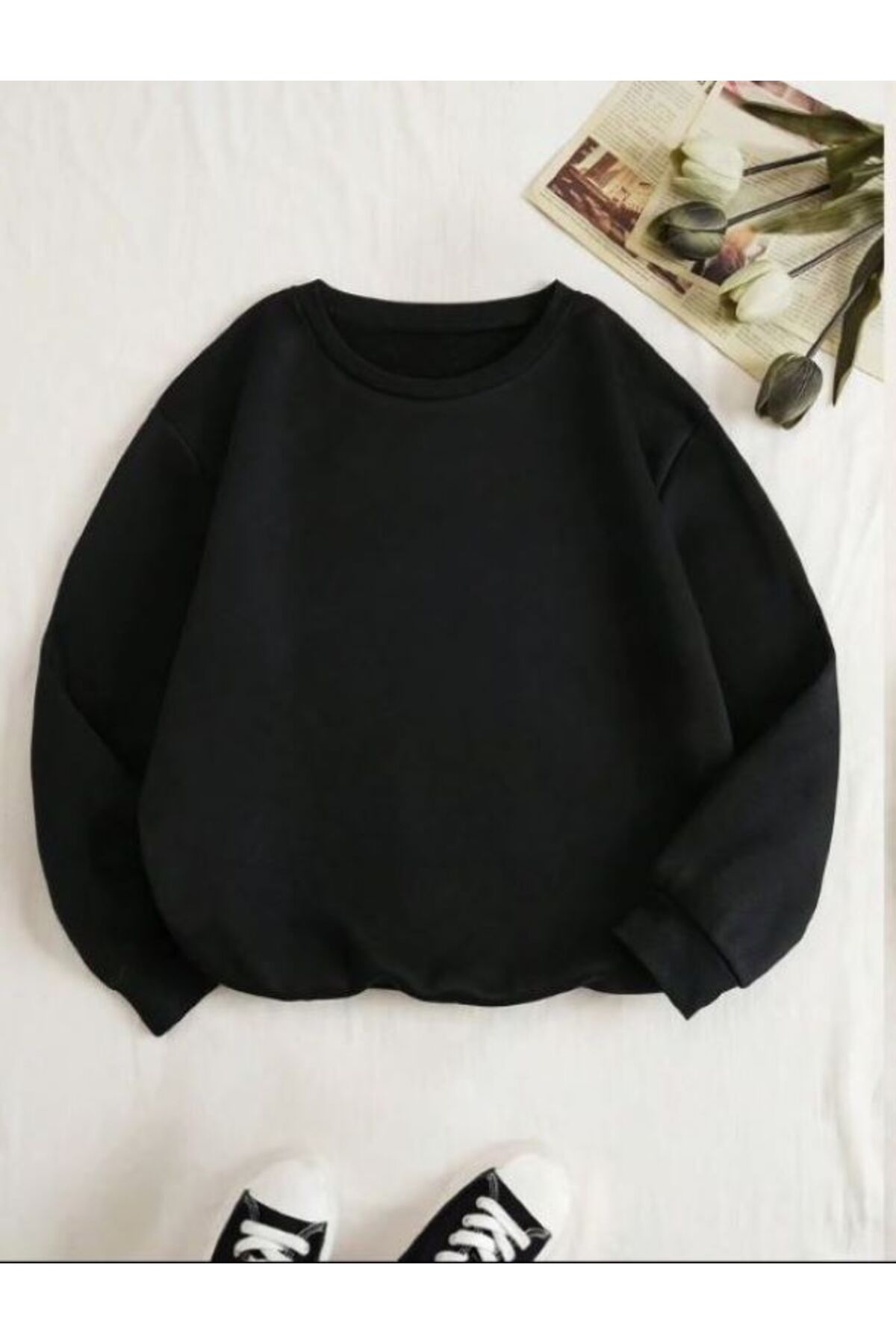 Know Women's Black Plain Crewneck Sweatshirt
