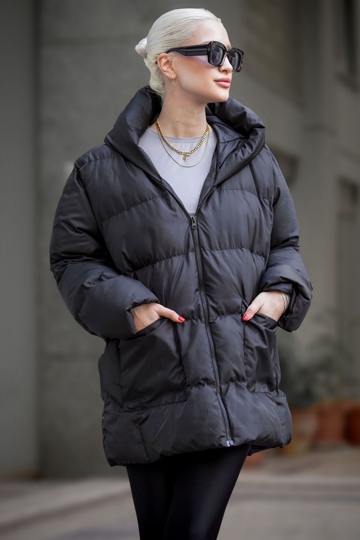 Levně Madmext Women's Black Hooded Pocket Detailed Coat