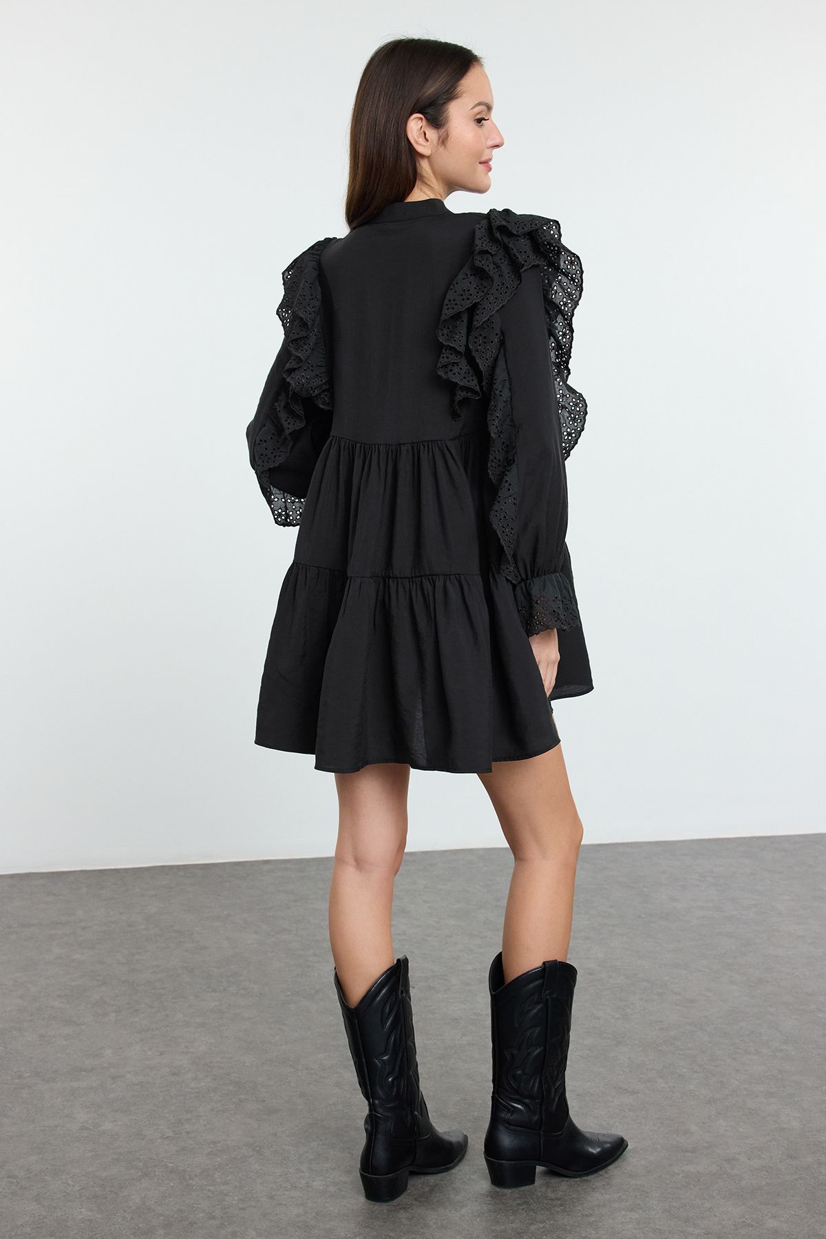 Trendyol Black Plain Lace Detailed Mini Woven Dress
