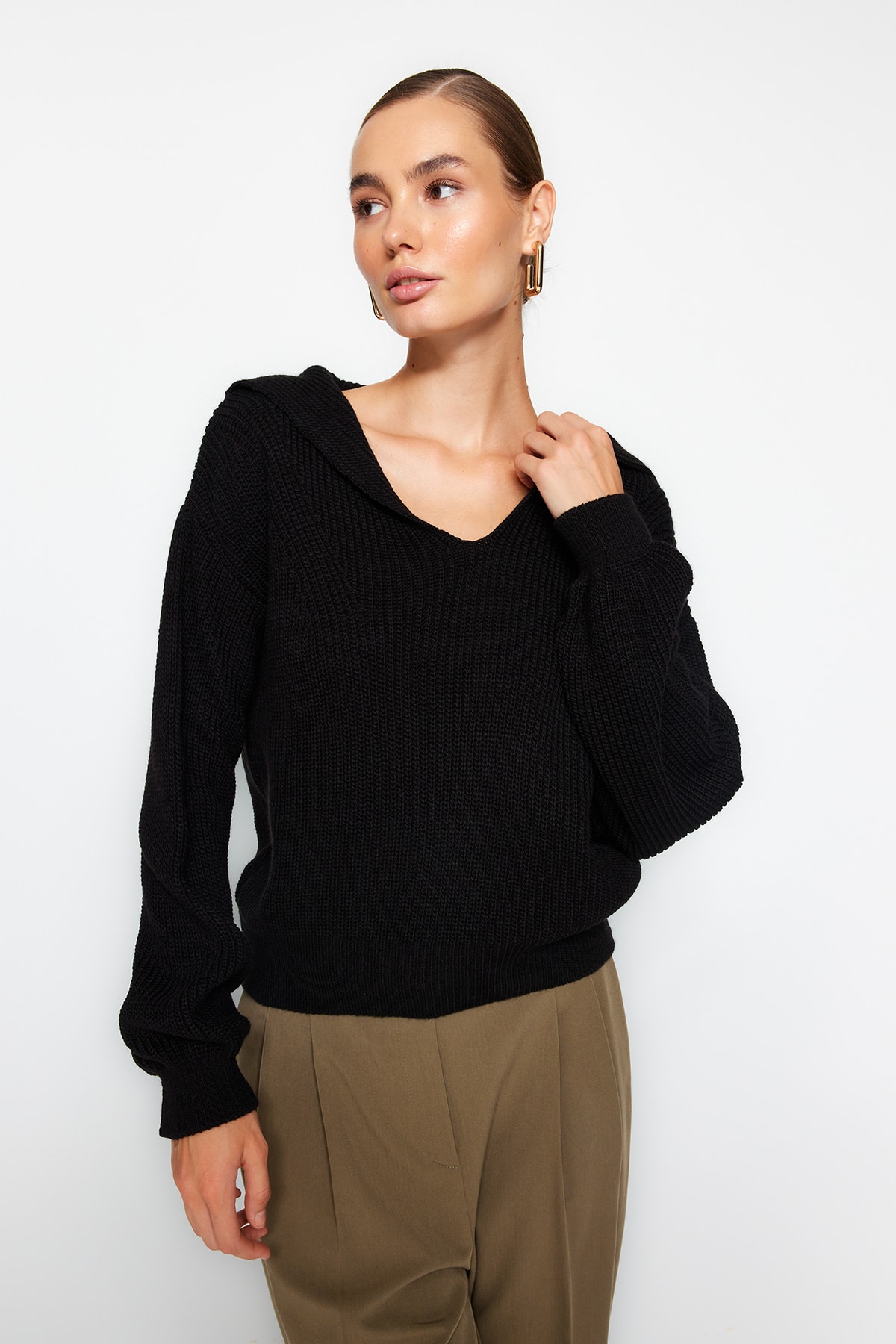Trendyol Sweater - Black - Regular fit