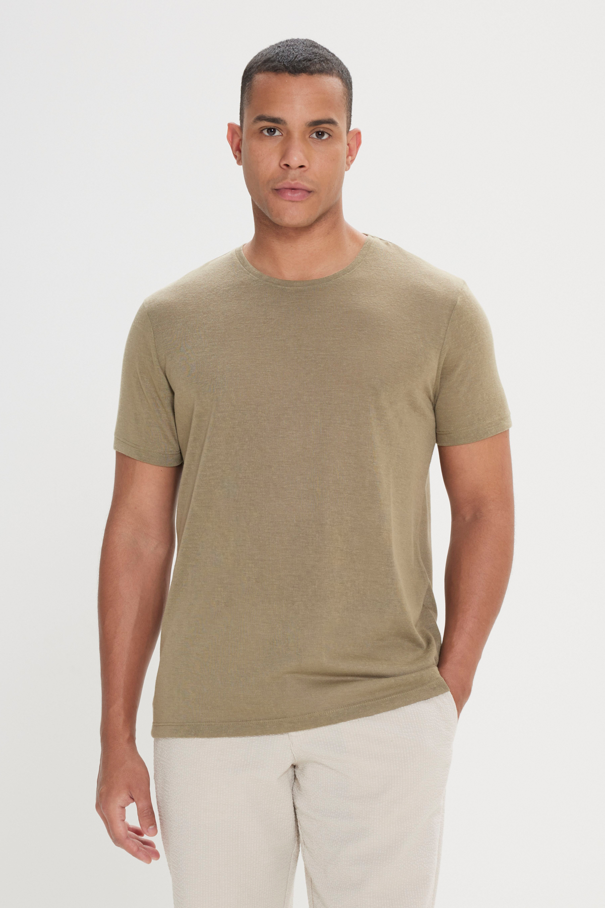 Levně ALTINYILDIZ CLASSICS Pánské khaki tričko s krátkým rukávem a krátkým rukávem a krátkým rukávem.